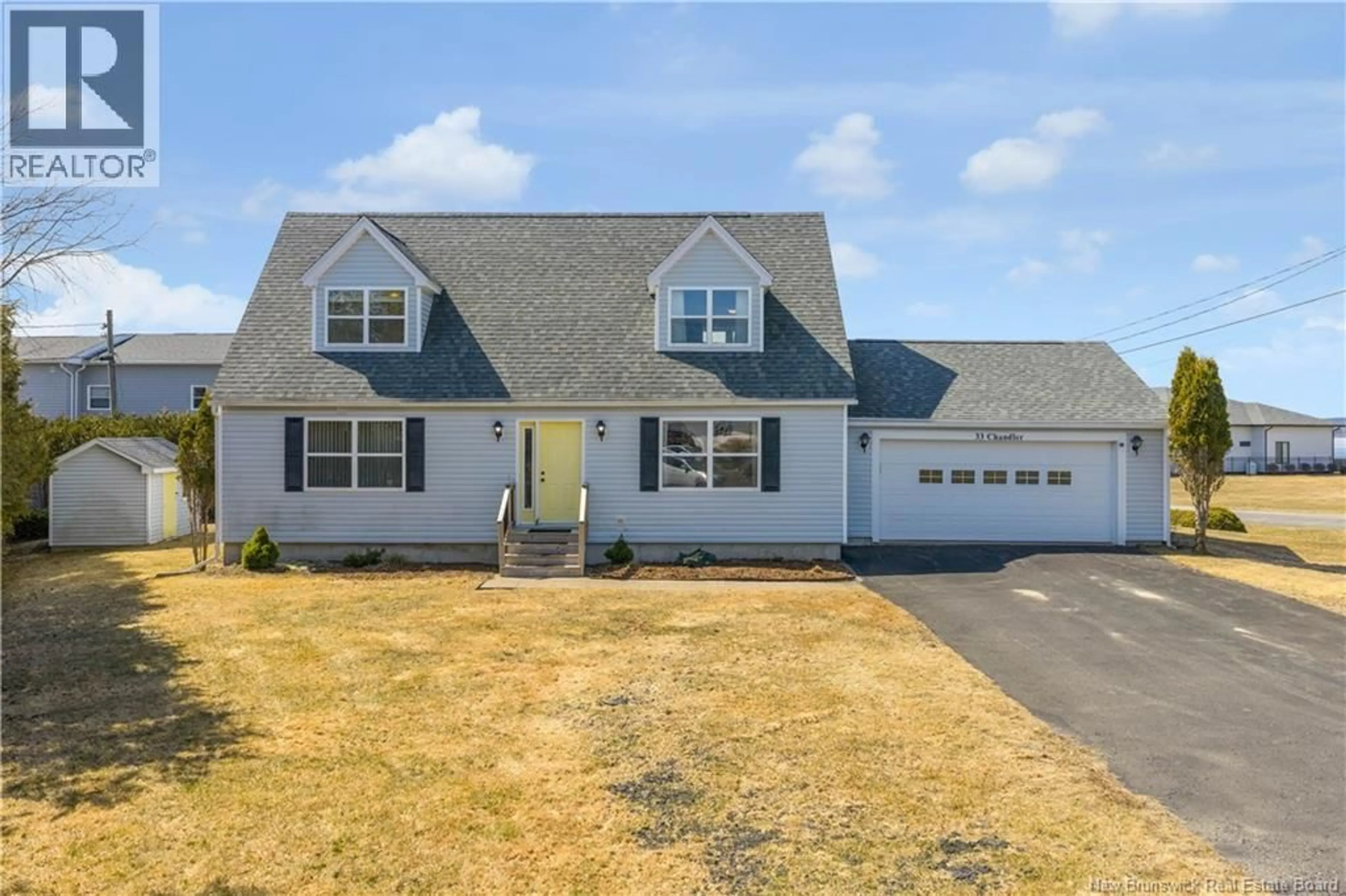 Home with vinyl exterior material, street for 33 CHANDLER ROAD, Saint Andrews New Brunswick E5B2H4