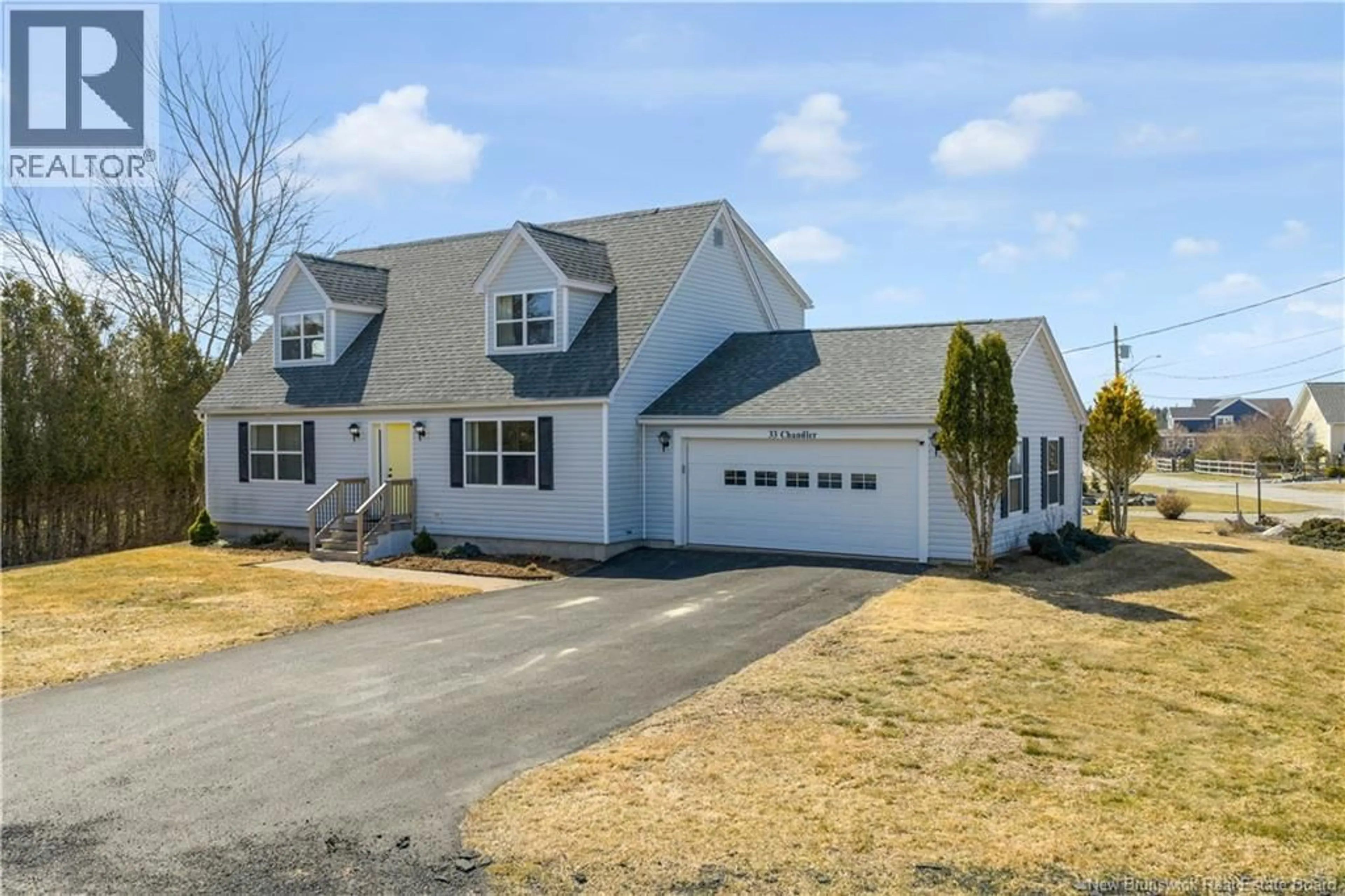 Home with vinyl exterior material, street for 33 CHANDLER ROAD, Saint Andrews New Brunswick E5B2H4