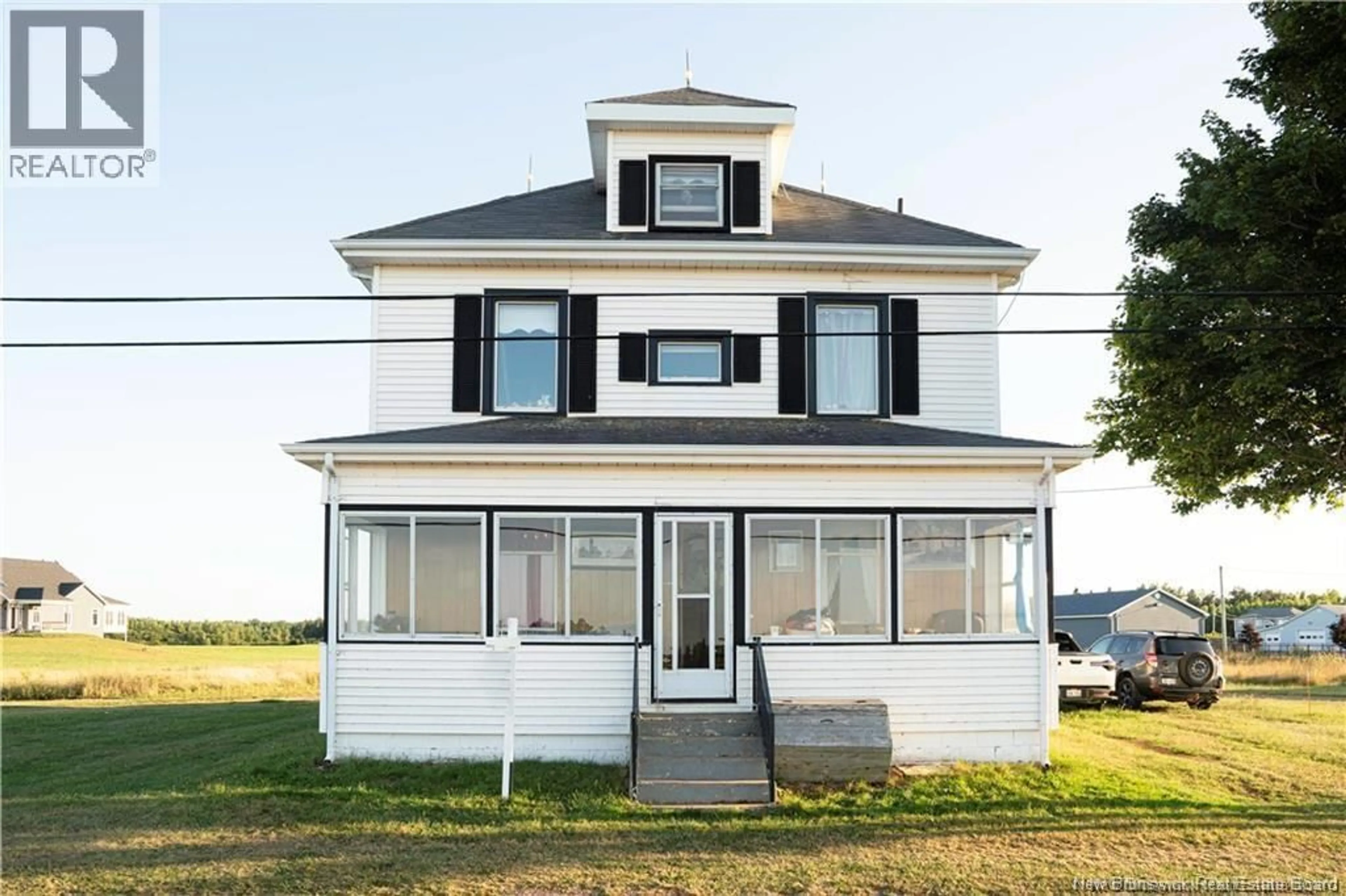 Home with vinyl exterior material, building for 1105 BAS CAP PELE, Cap-Pelé New Brunswick E4N1M3