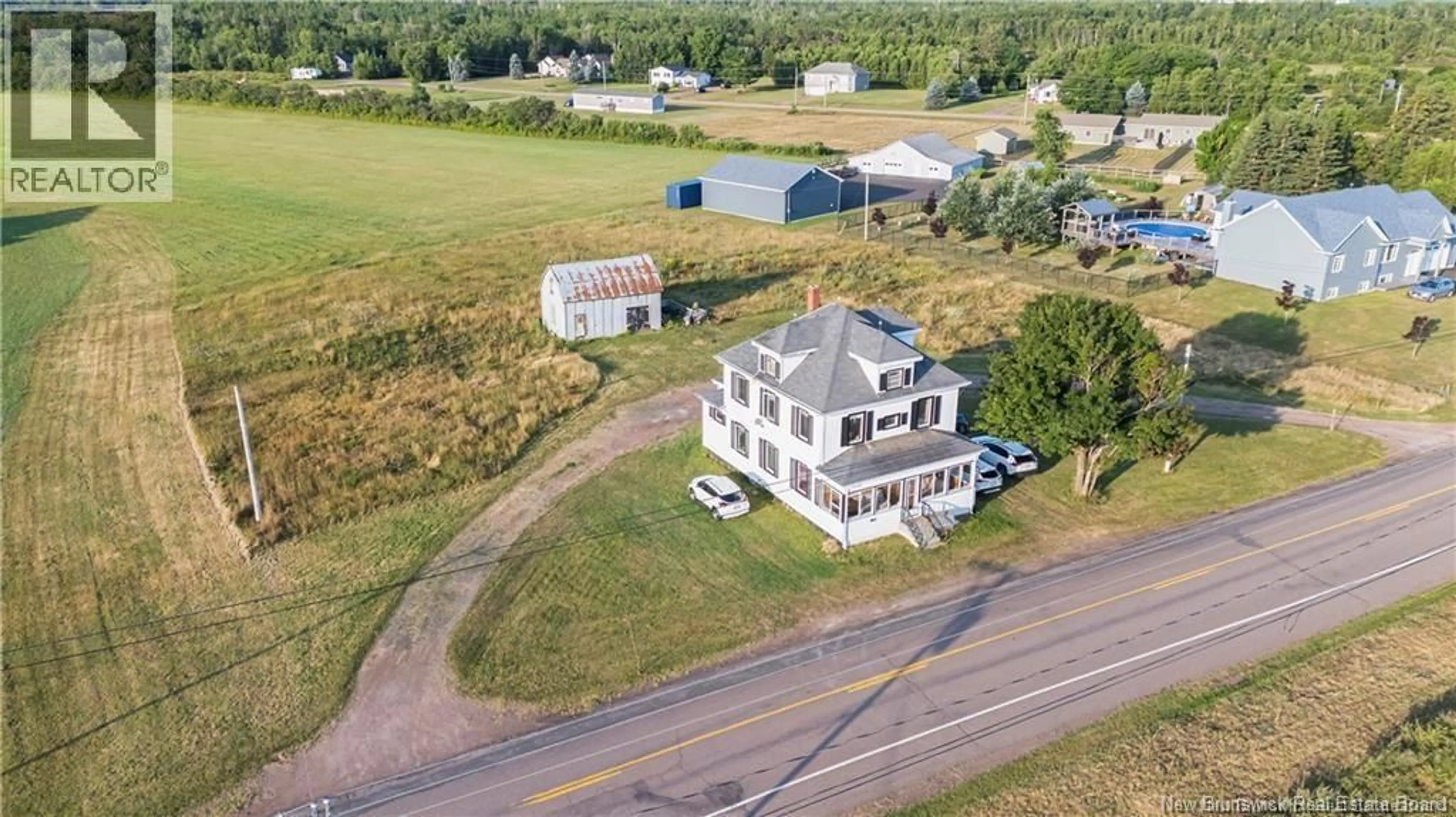 A pic from outside/outdoor area/front of a property/back of a property/a pic from drone, building for 1105 BAS CAP PELE, Cap-Pelé New Brunswick E4N1M3