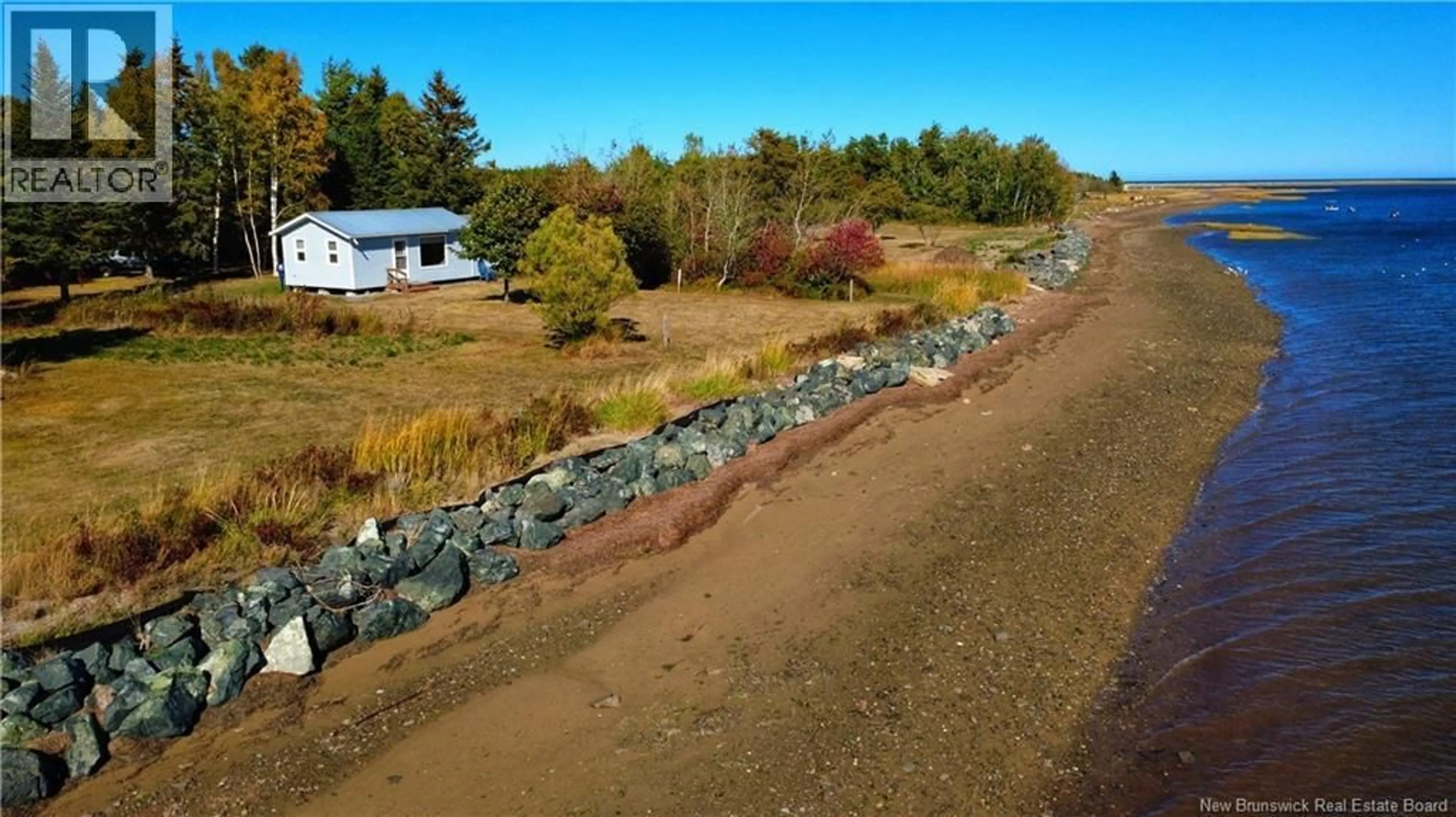A pic from outside/outdoor area/front of a property/back of a property/a pic from drone, water/lake/river/ocean view for 1794 RUE CHÂTILLON, Maisonnette New Brunswick E8N1Y5