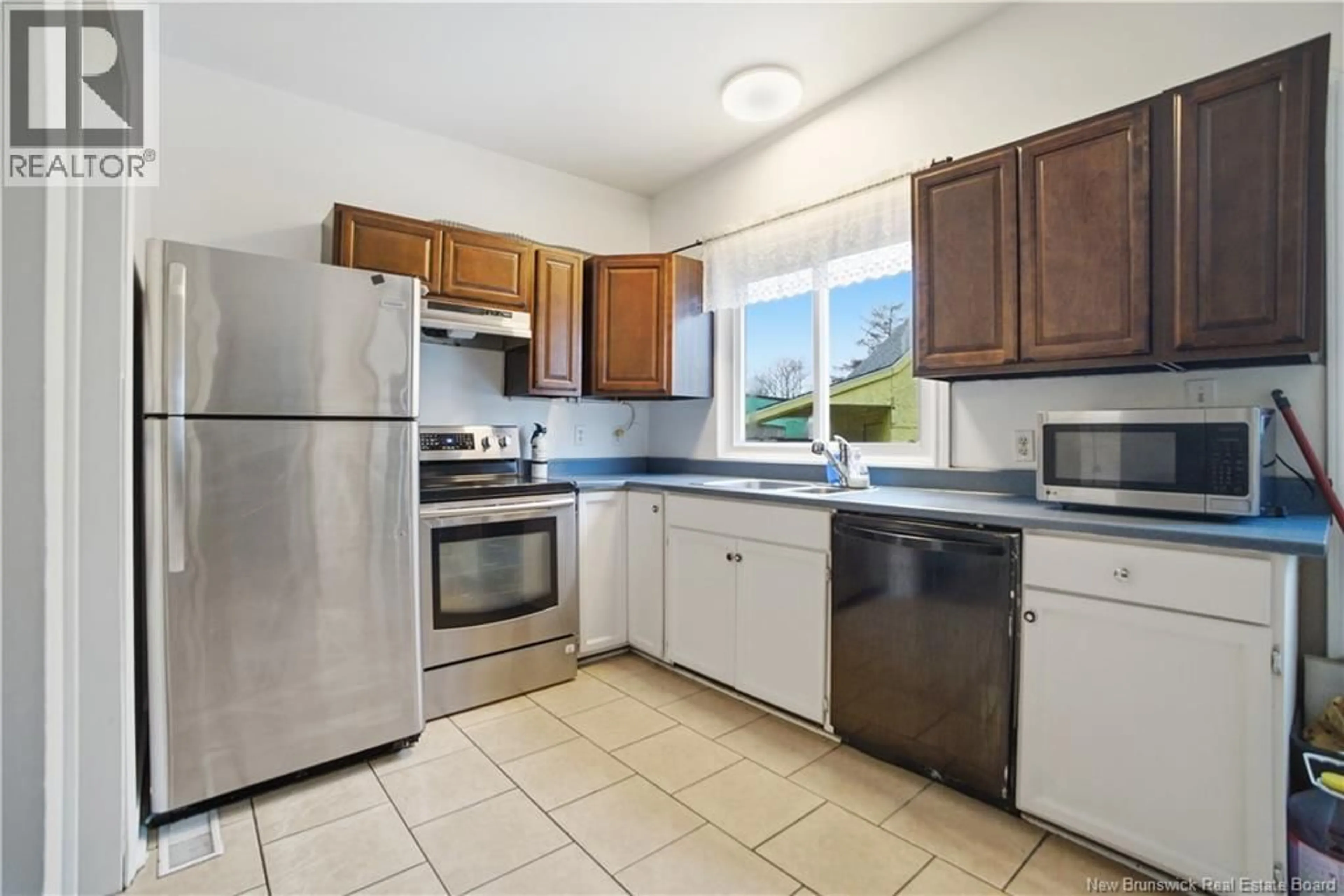 Standard kitchen, ceramic/tile floor for 22 KNOX COURT, Saint John New Brunswick E2J3H3