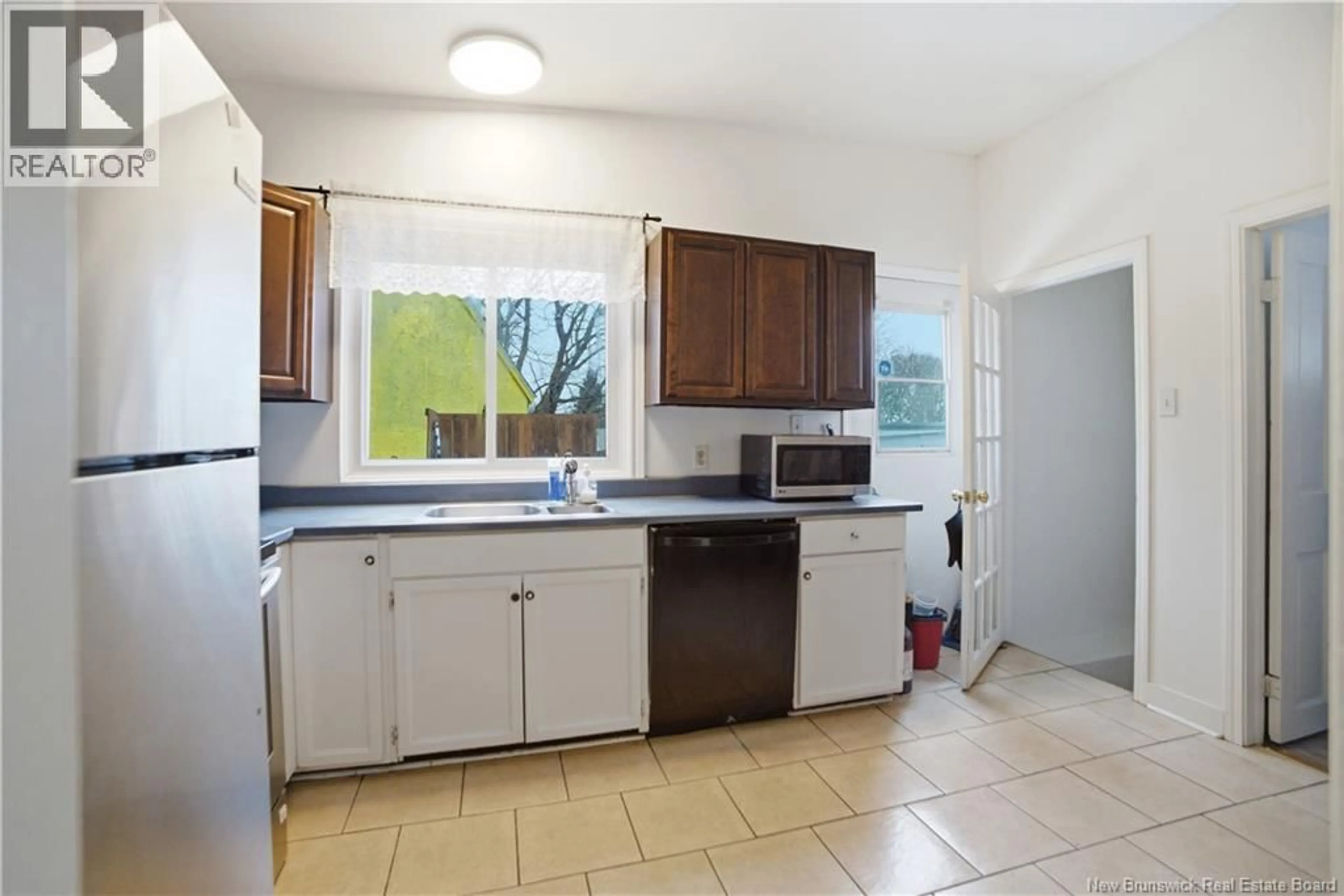 Standard kitchen, ceramic/tile floor for 22 KNOX COURT, Saint John New Brunswick E2J3H3