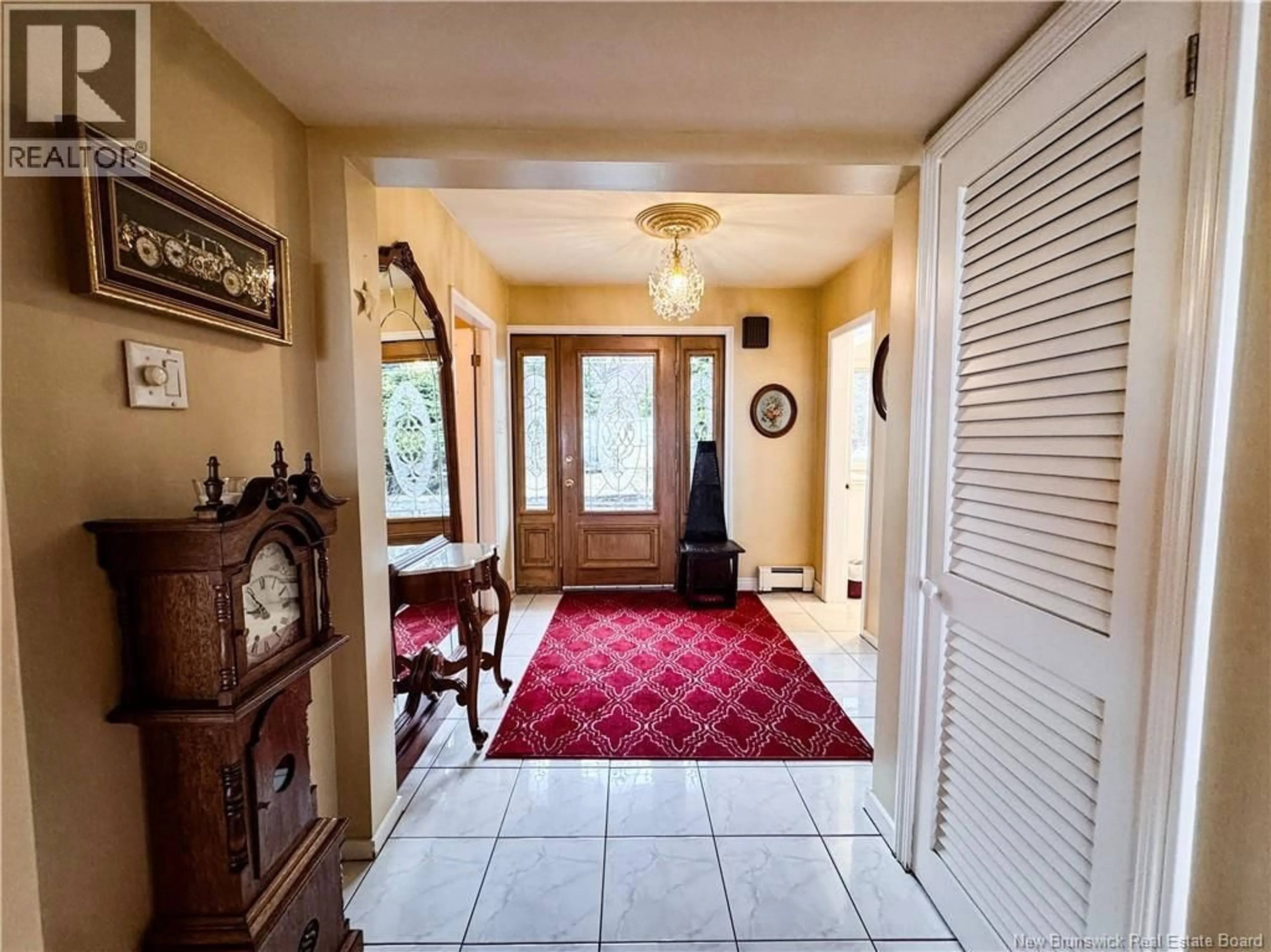 Indoor foyer for 80 WESTMOUNT DRIVE, Saint John New Brunswick E2K5G2