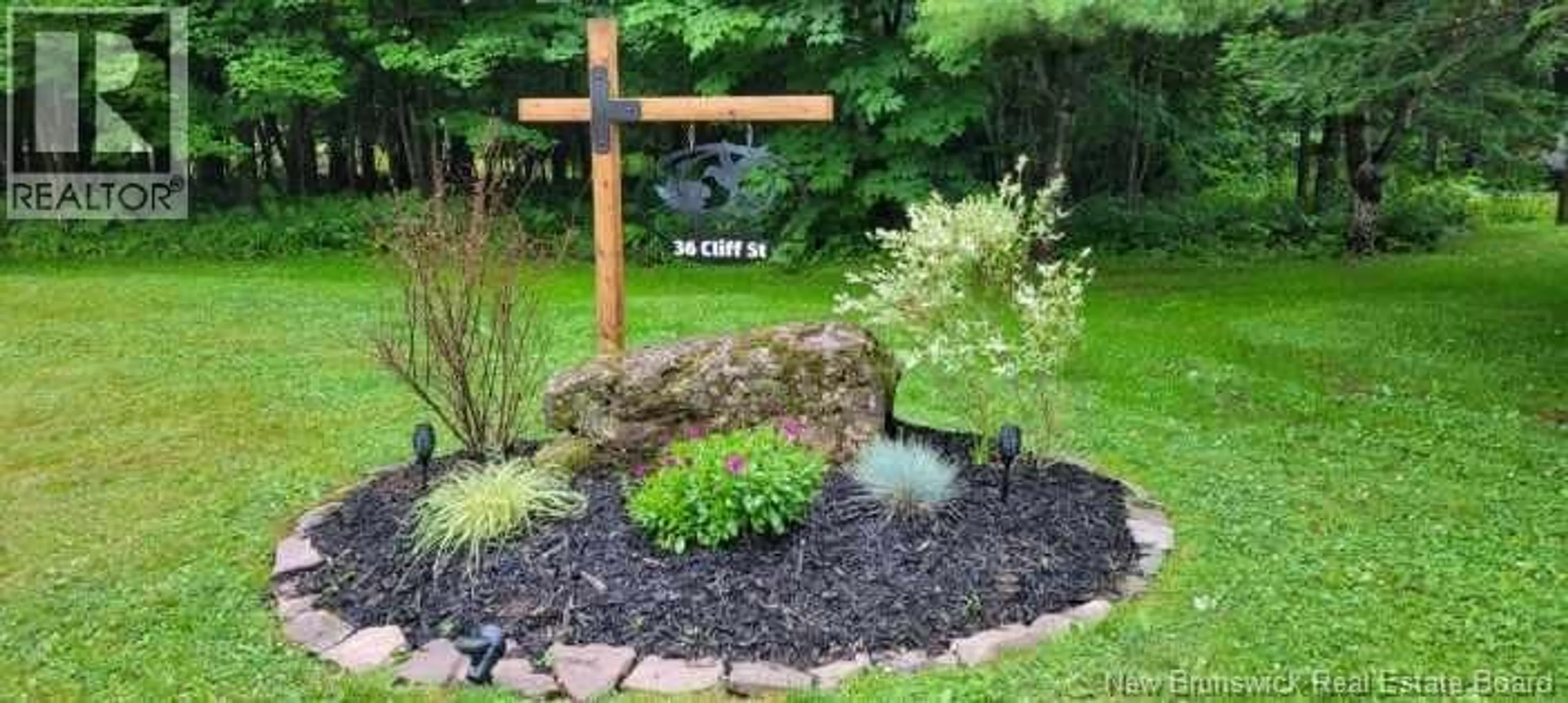 Patio, street for 36 CLIFF STREET, Quispamsis New Brunswick E2G1Y4