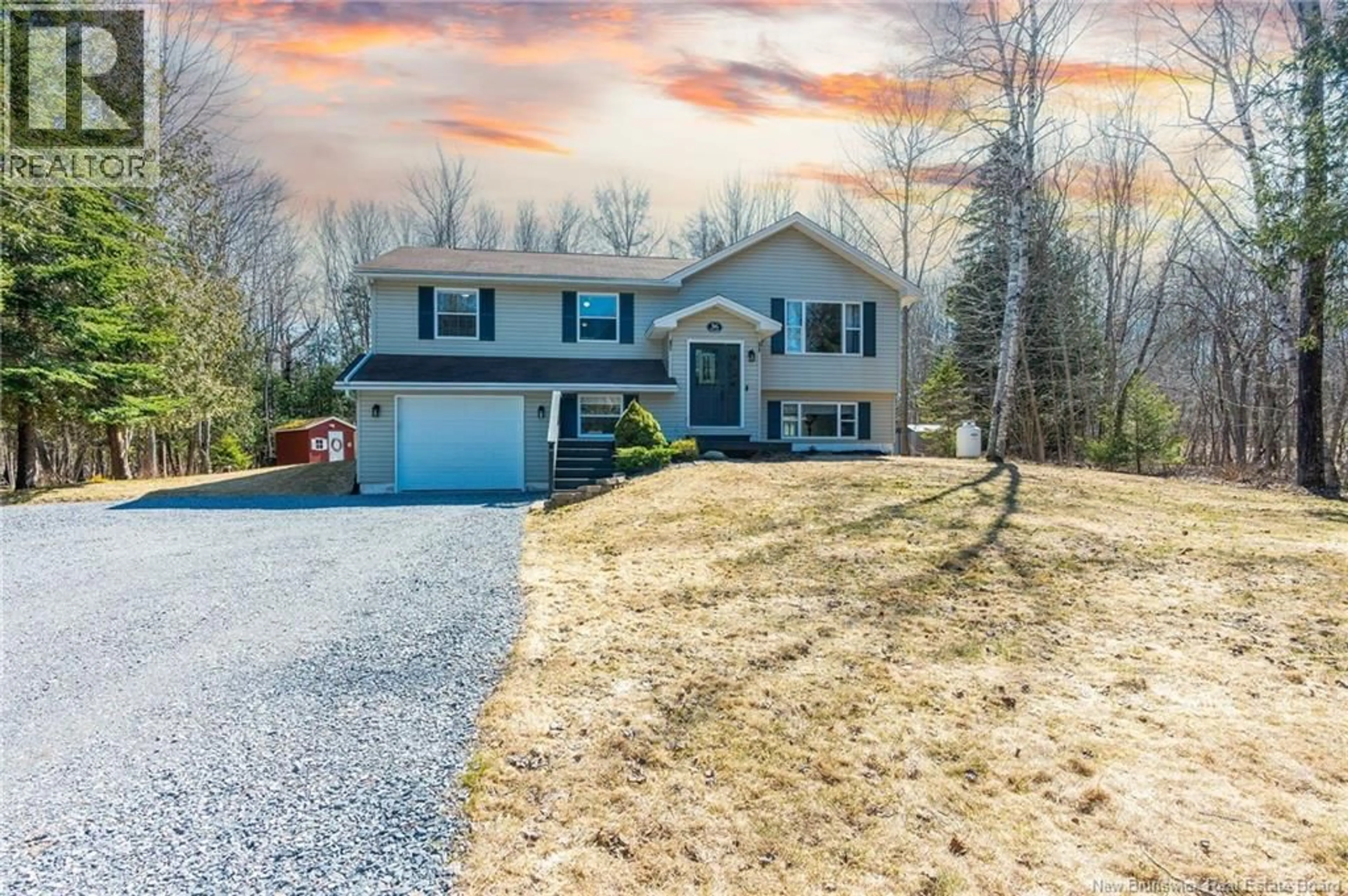 A pic from outside/outdoor area/front of a property/back of a property/a pic from drone, unknown for 36 CLIFF STREET, Quispamsis New Brunswick E2G1Y4