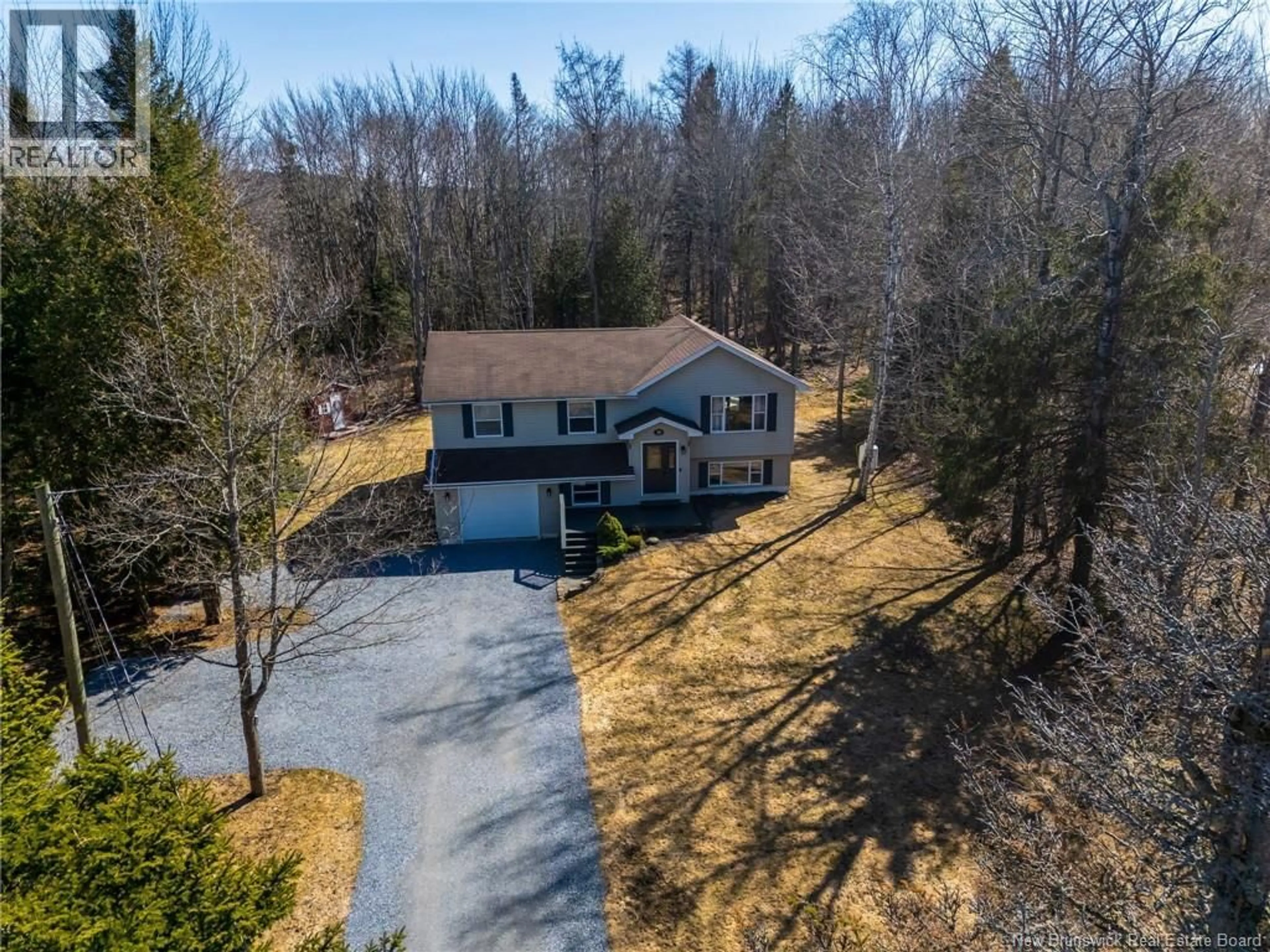 A pic from outside/outdoor area/front of a property/back of a property/a pic from drone, unknown for 36 CLIFF STREET, Quispamsis New Brunswick E2G1Y4