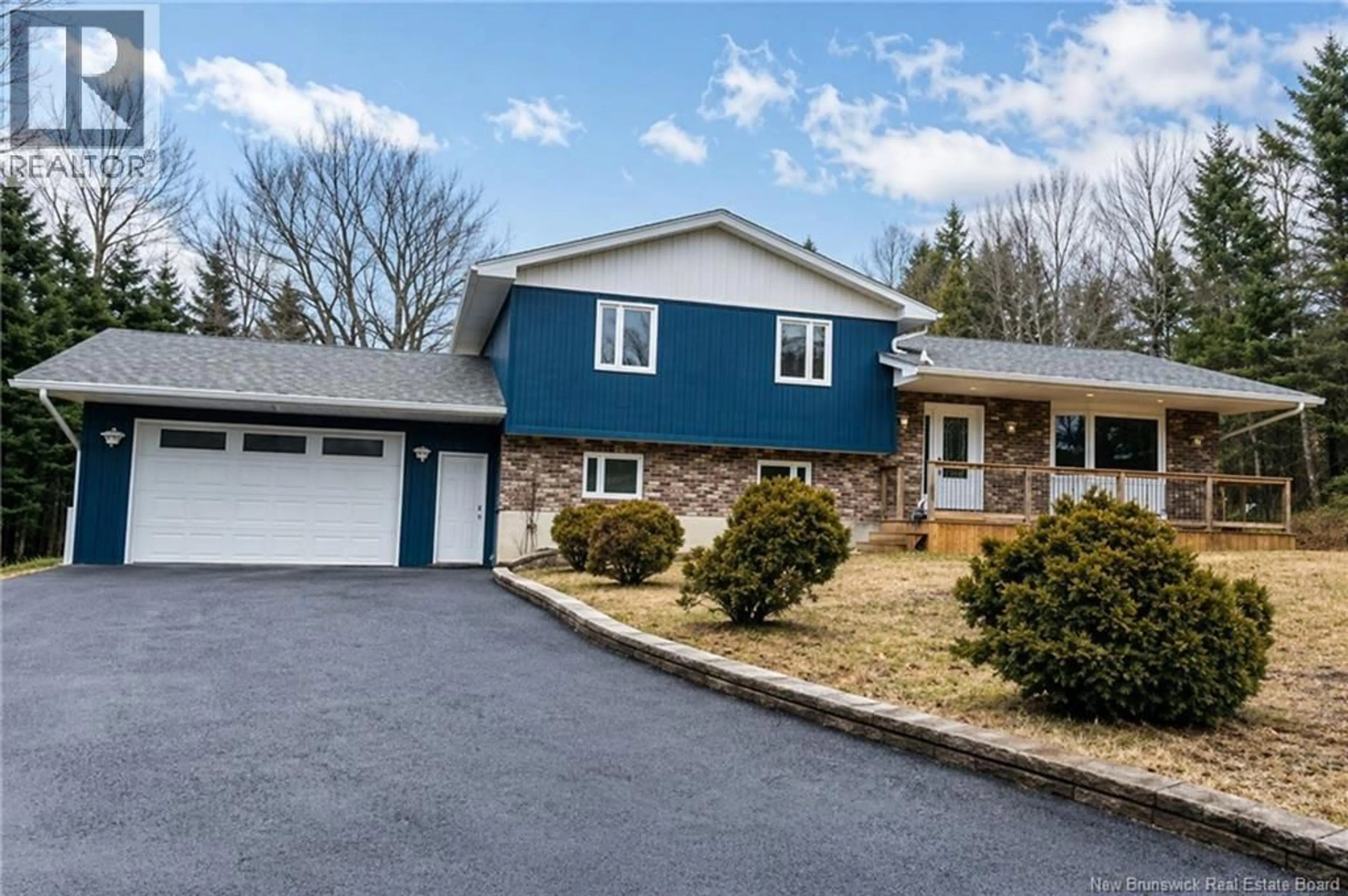 Home with vinyl exterior material, street for 7 HUNTINGTON DRIVE, Baxters Corner New Brunswick E2S2L6