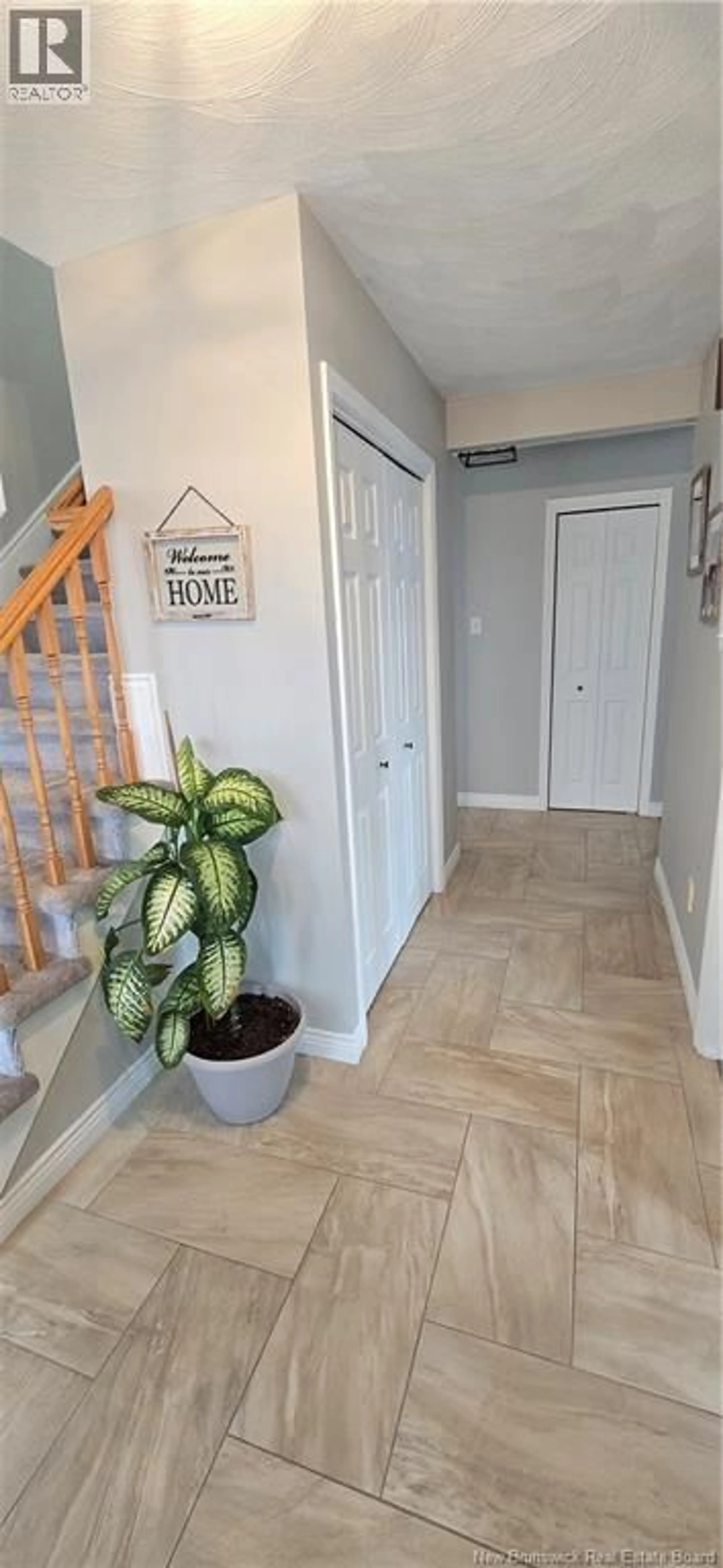 Indoor entryway for 6 BRADEN STREET, Riverview New Brunswick E1B4Y8