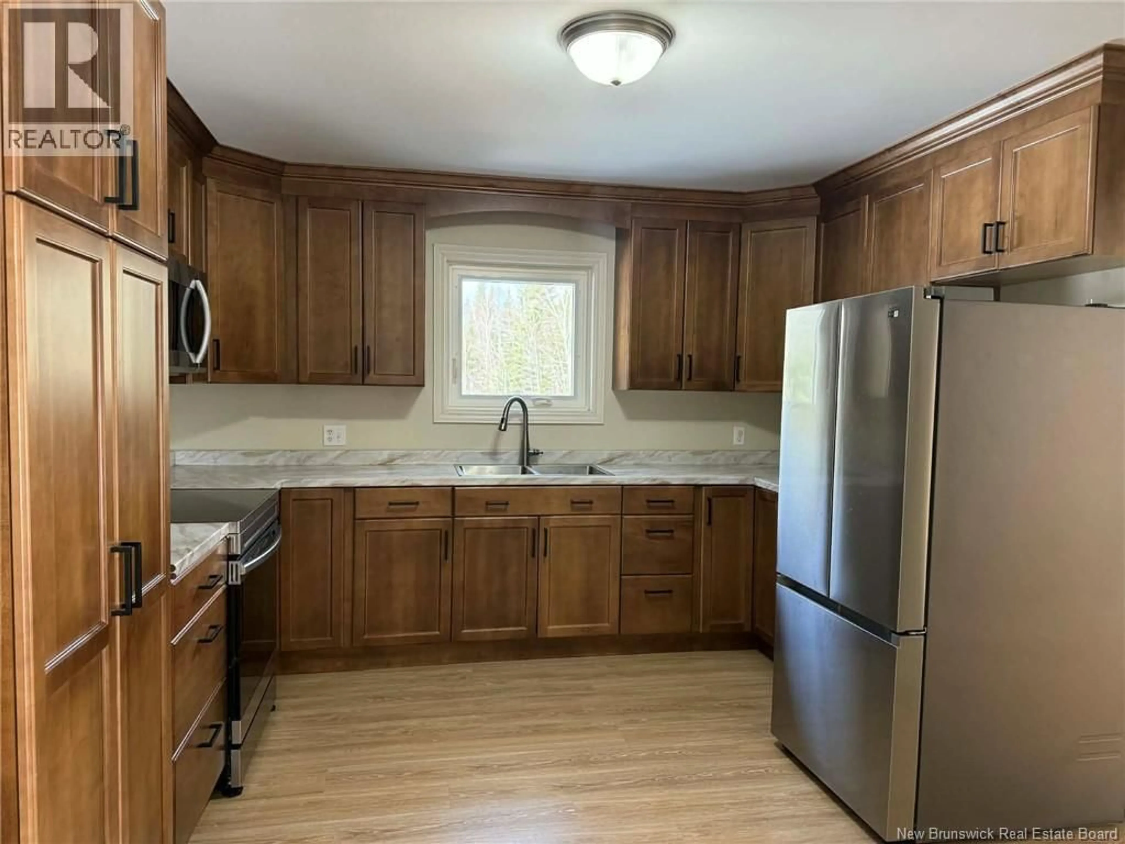Standard kitchen, unknown for 309 MCKINNON ROAD, Miramichi New Brunswick E1V5Y8