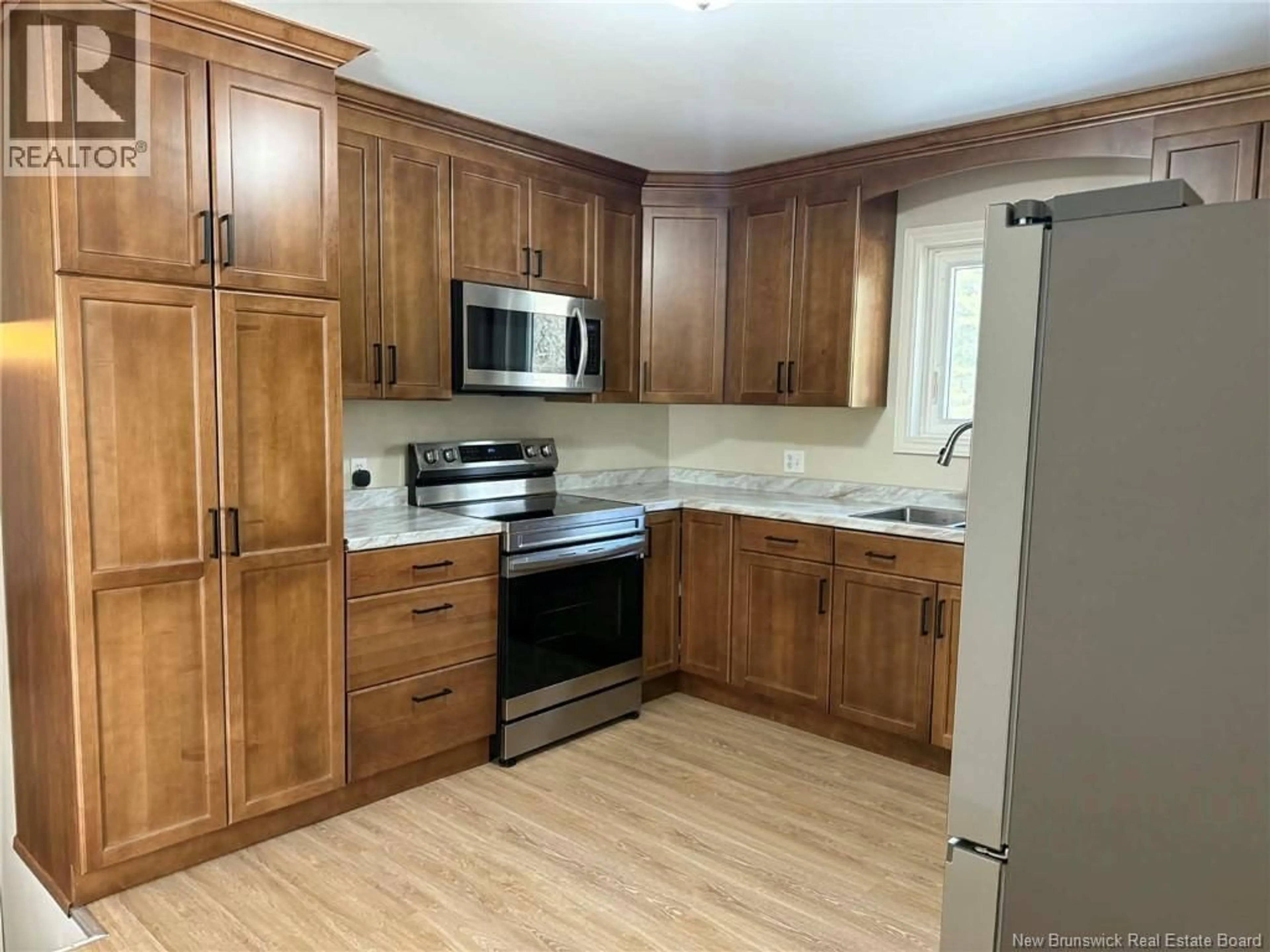 Standard kitchen, unknown for 309 MCKINNON ROAD, Miramichi New Brunswick E1V5Y8