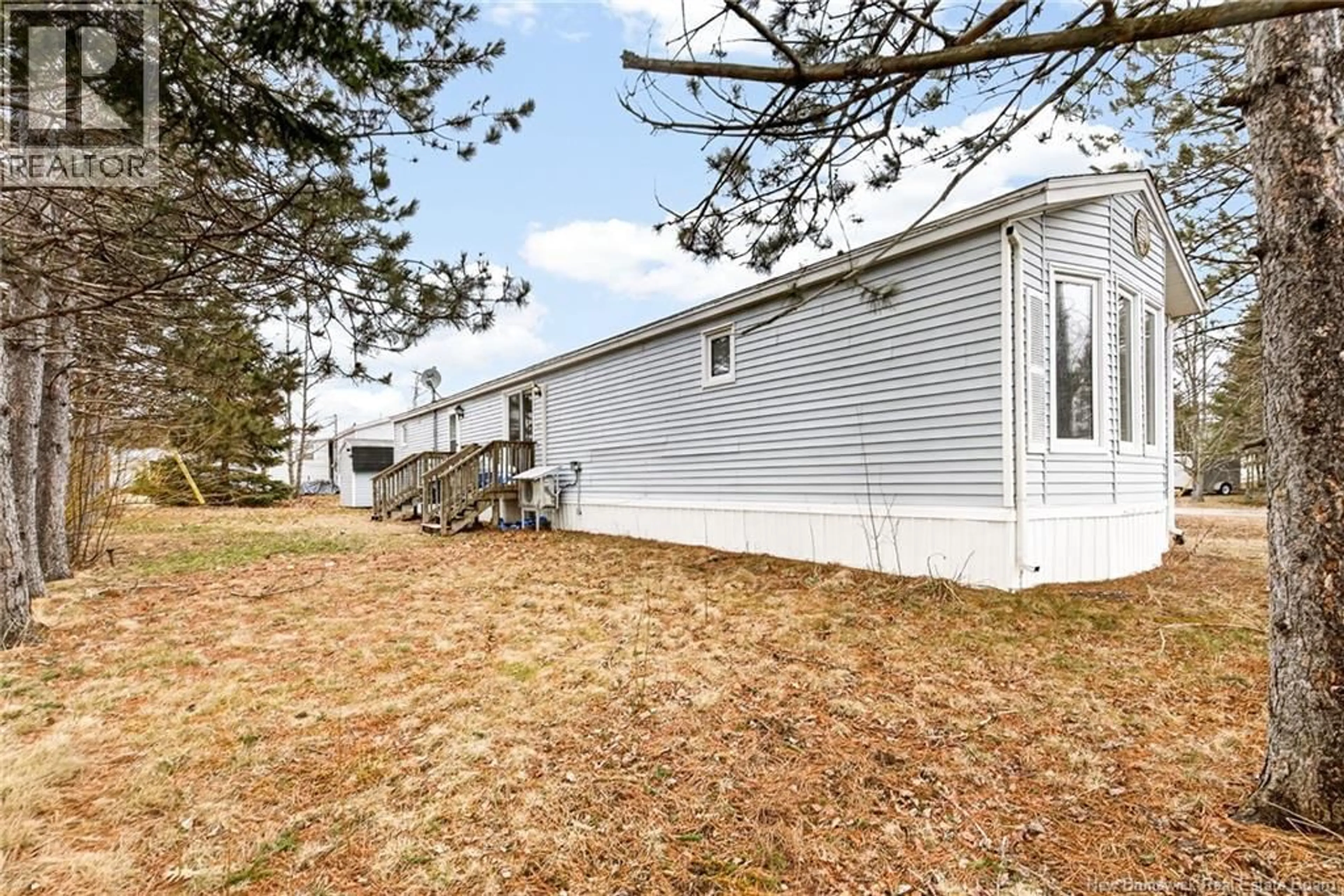 Home with vinyl exterior material, unknown for 1 HUMMINGBIRD STREET, Moncton New Brunswick E1H2W8