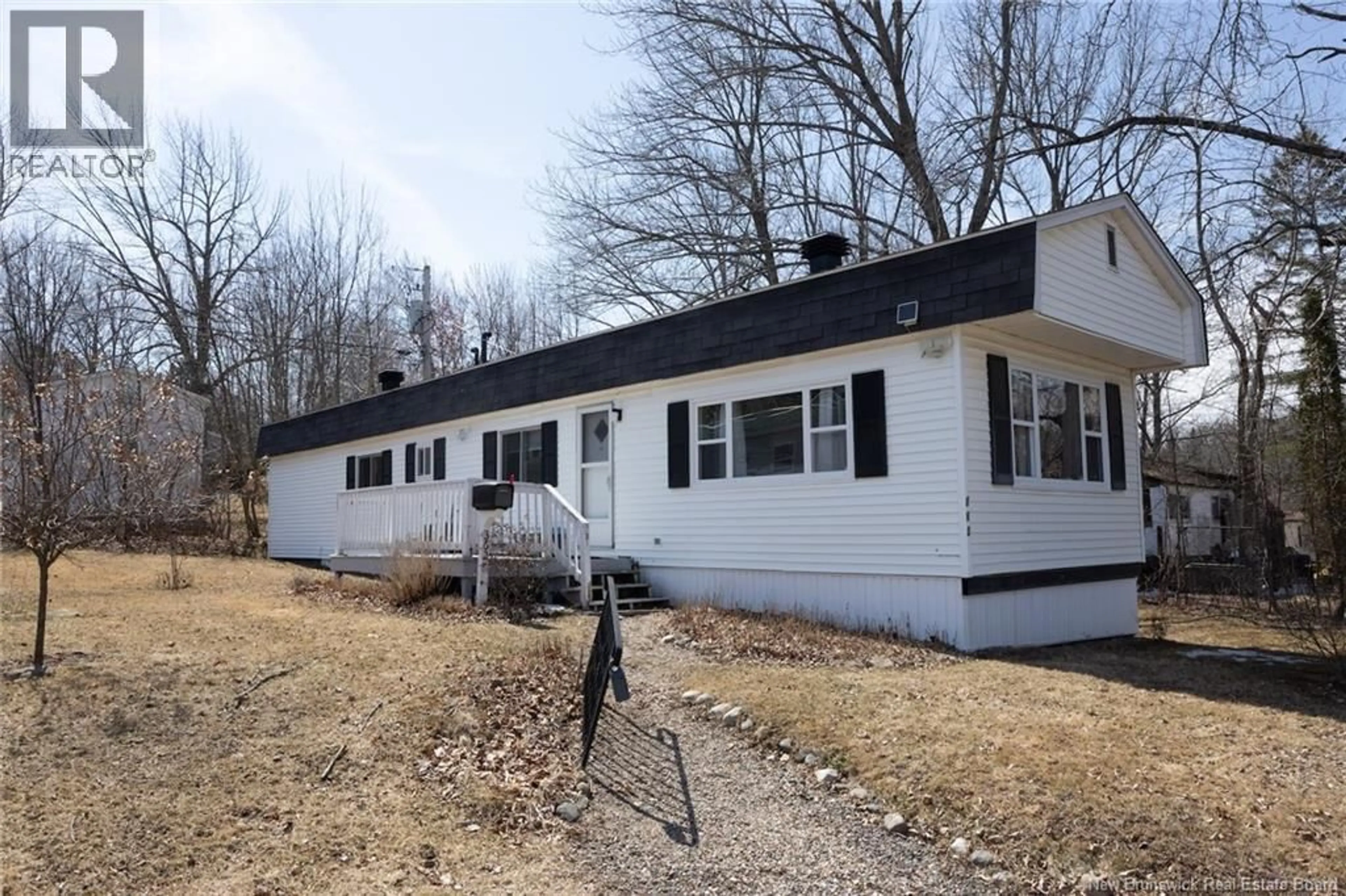 Home with vinyl exterior material, street for 362 FAIRMOUNT DRIVE, Fredericton New Brunswick E3B7P6