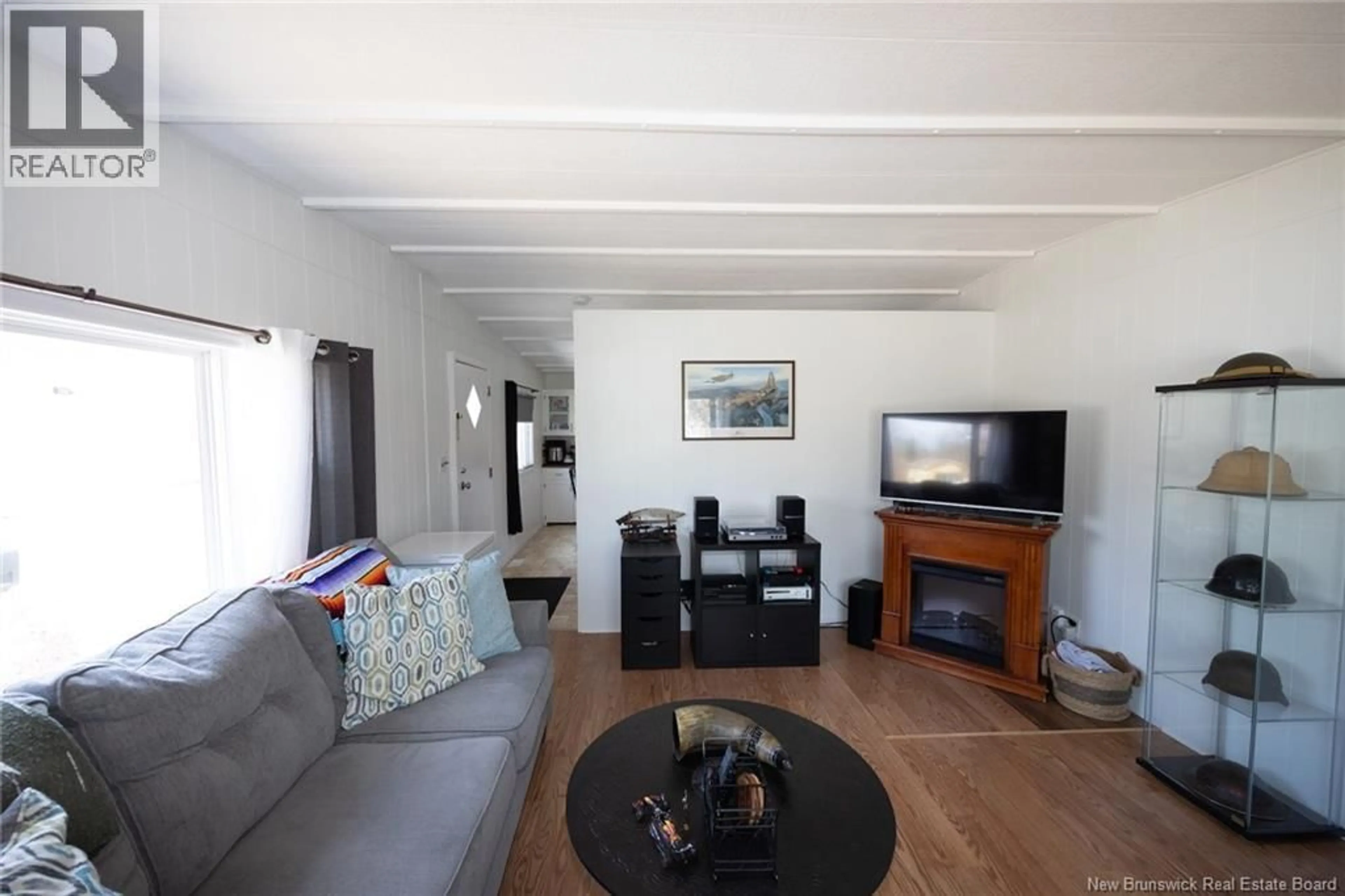 Living room with furniture, unknown for 362 FAIRMOUNT DRIVE, Fredericton New Brunswick E3B7P6