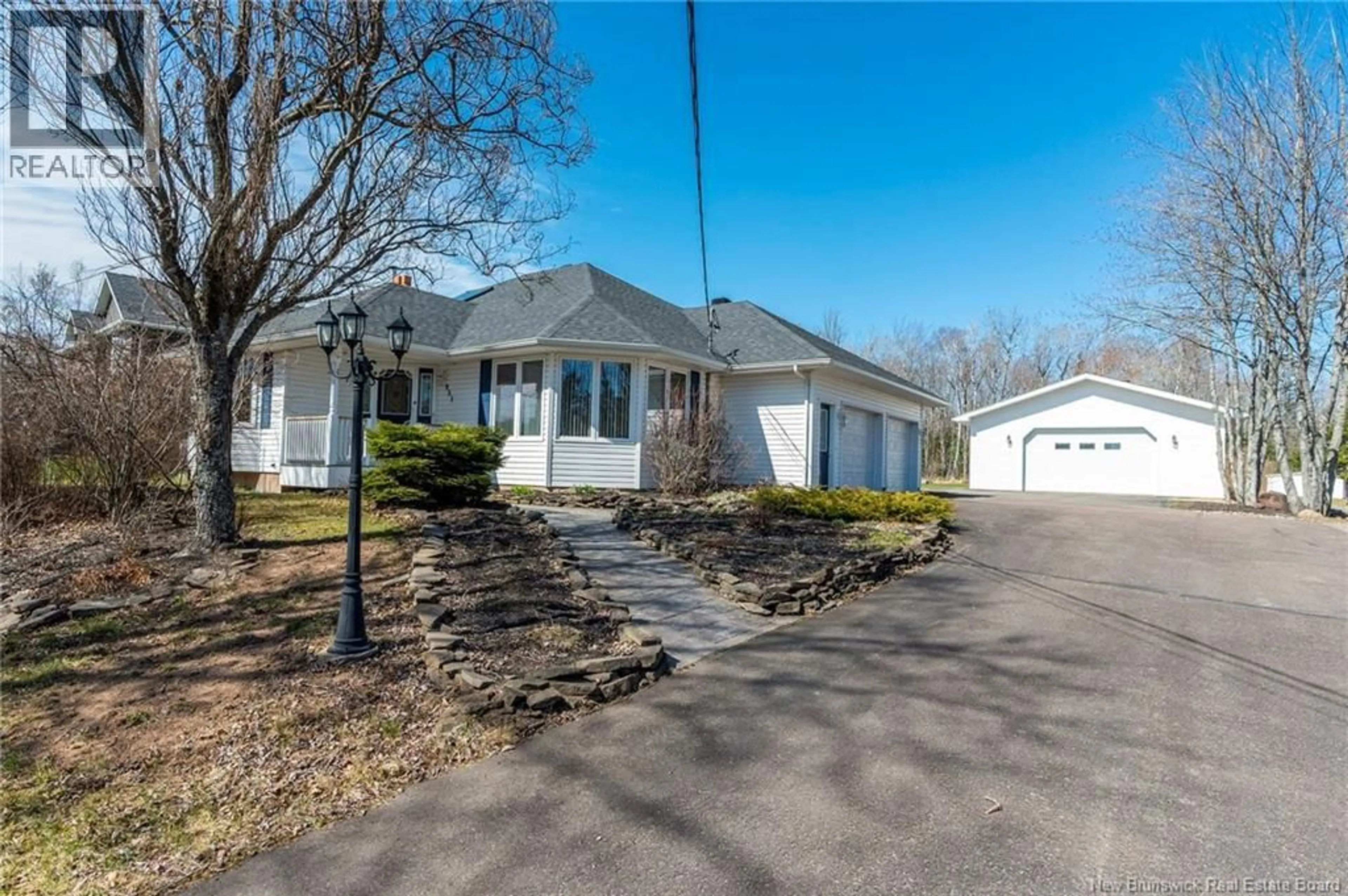 A pic from outside/outdoor area/front of a property/back of a property/a pic from drone, street for 951 RYAN STREET, Moncton New Brunswick E1G2W1