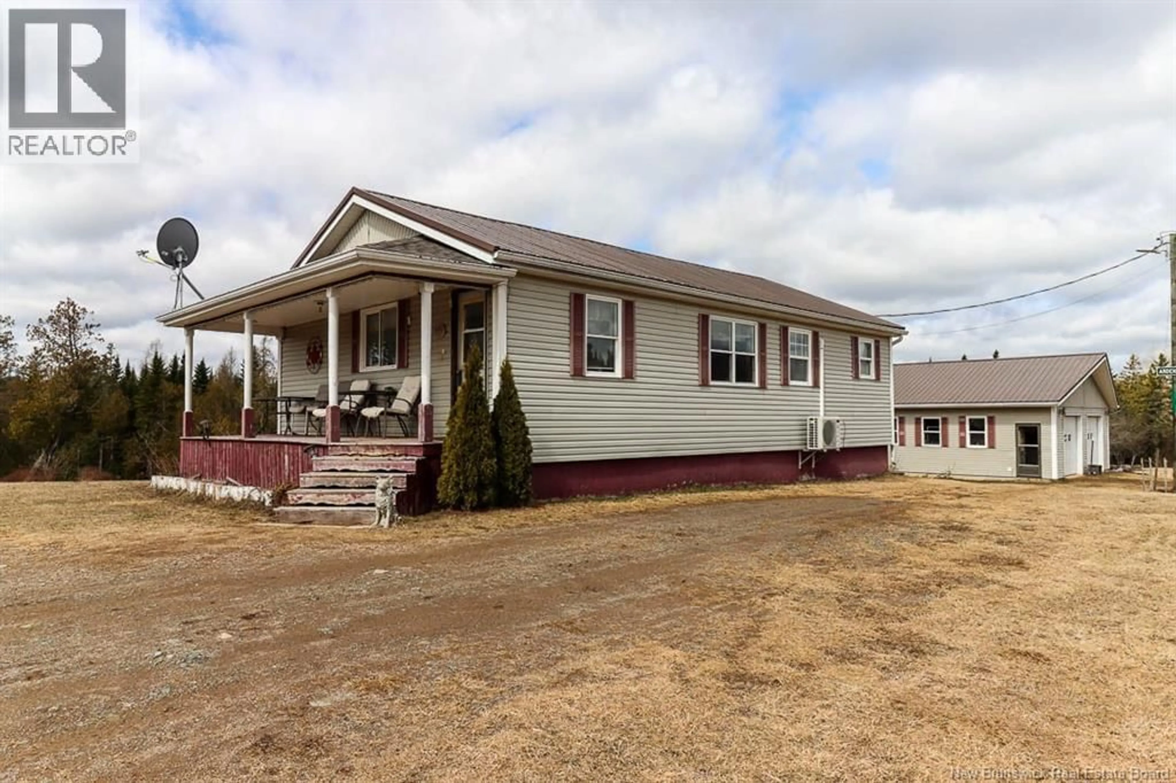 Home with vinyl exterior material, building for 720 GOSHEN ROAD, Marrtown New Brunswick E5P1Y5