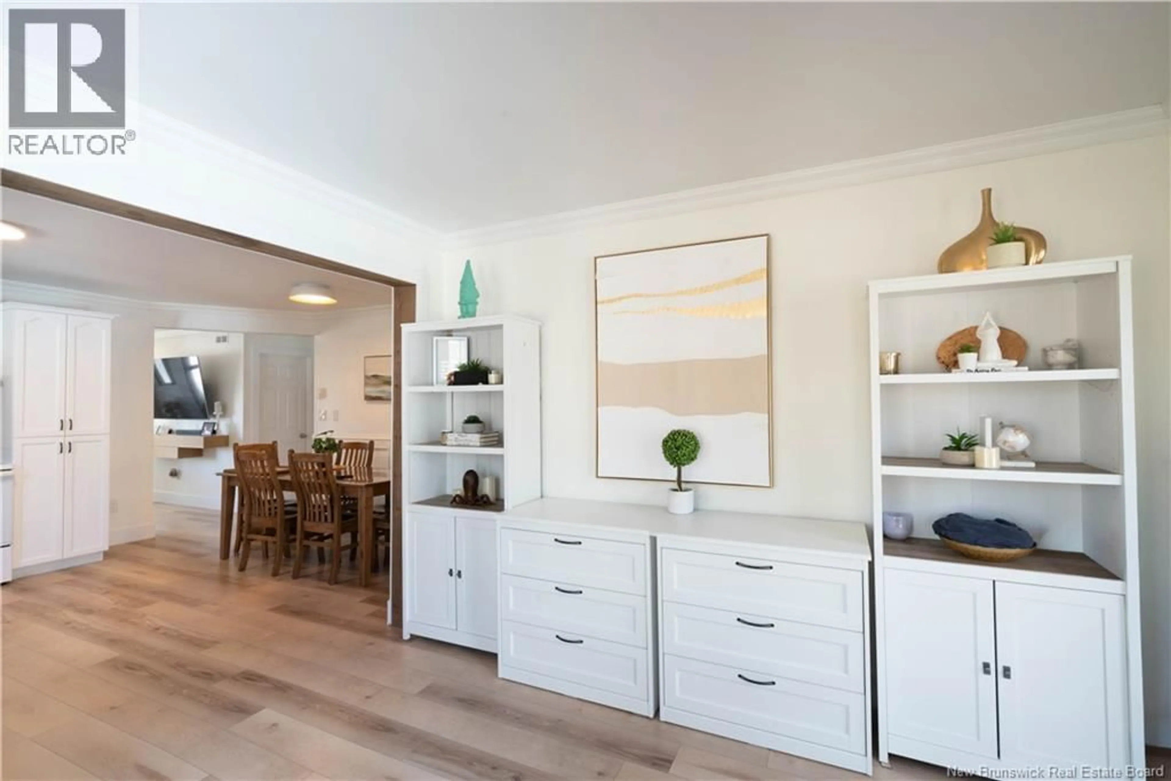 Open concept kitchen, wood/laminate floor for 565 HILLSBOROUGH, Riverview New Brunswick E1B3T8