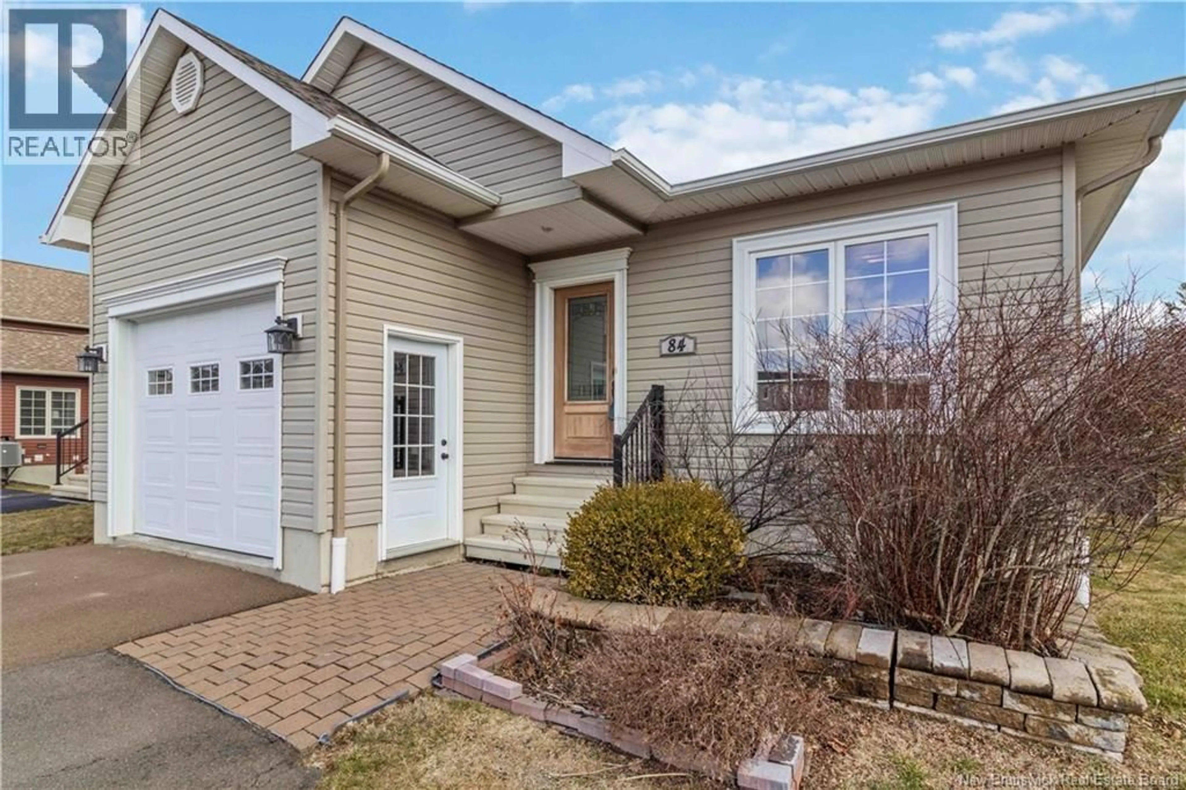Home with vinyl exterior material, street for 84 ASHLEY CRESCENT, Nashwaaksis New Brunswick E3A9J2