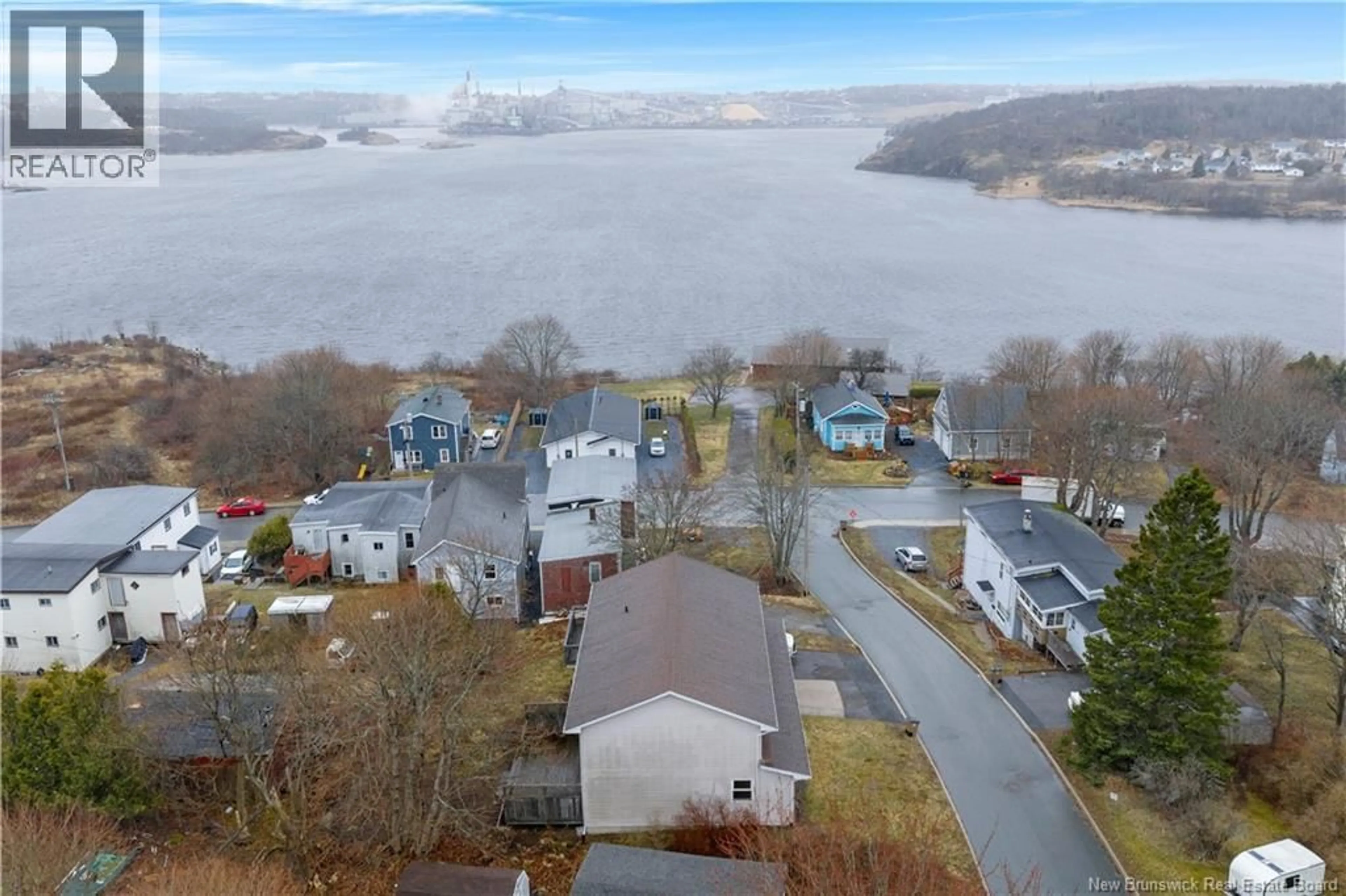 A pic from outside/outdoor area/front of a property/back of a property/a pic from drone, water/lake/river/ocean view for 21 MCLELLAN STREET, Saint John New Brunswick E2K1R4