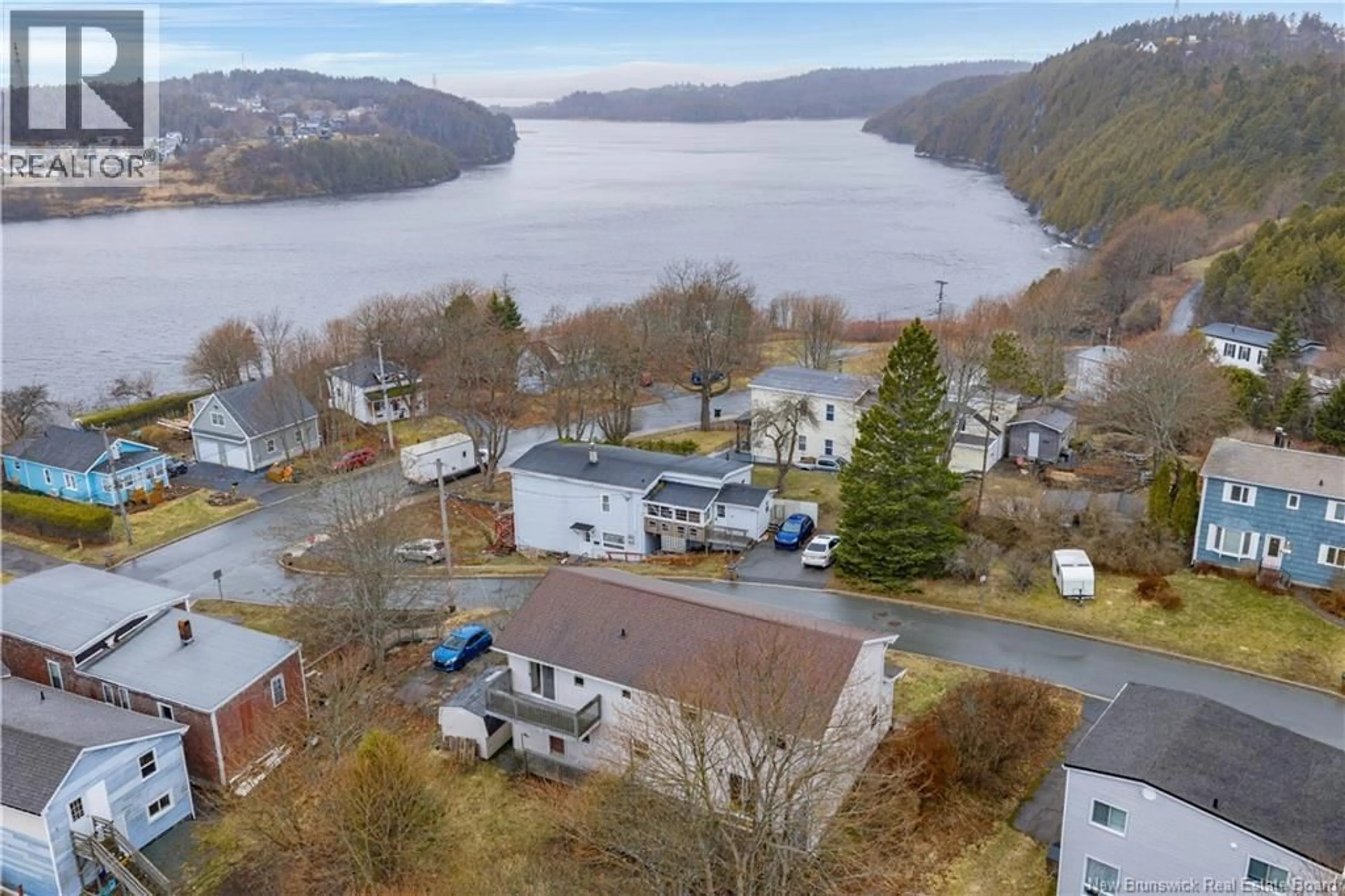 A pic from outside/outdoor area/front of a property/back of a property/a pic from drone, water/lake/river/ocean view for 21 MCLELLAN STREET, Saint John New Brunswick E2K1R4
