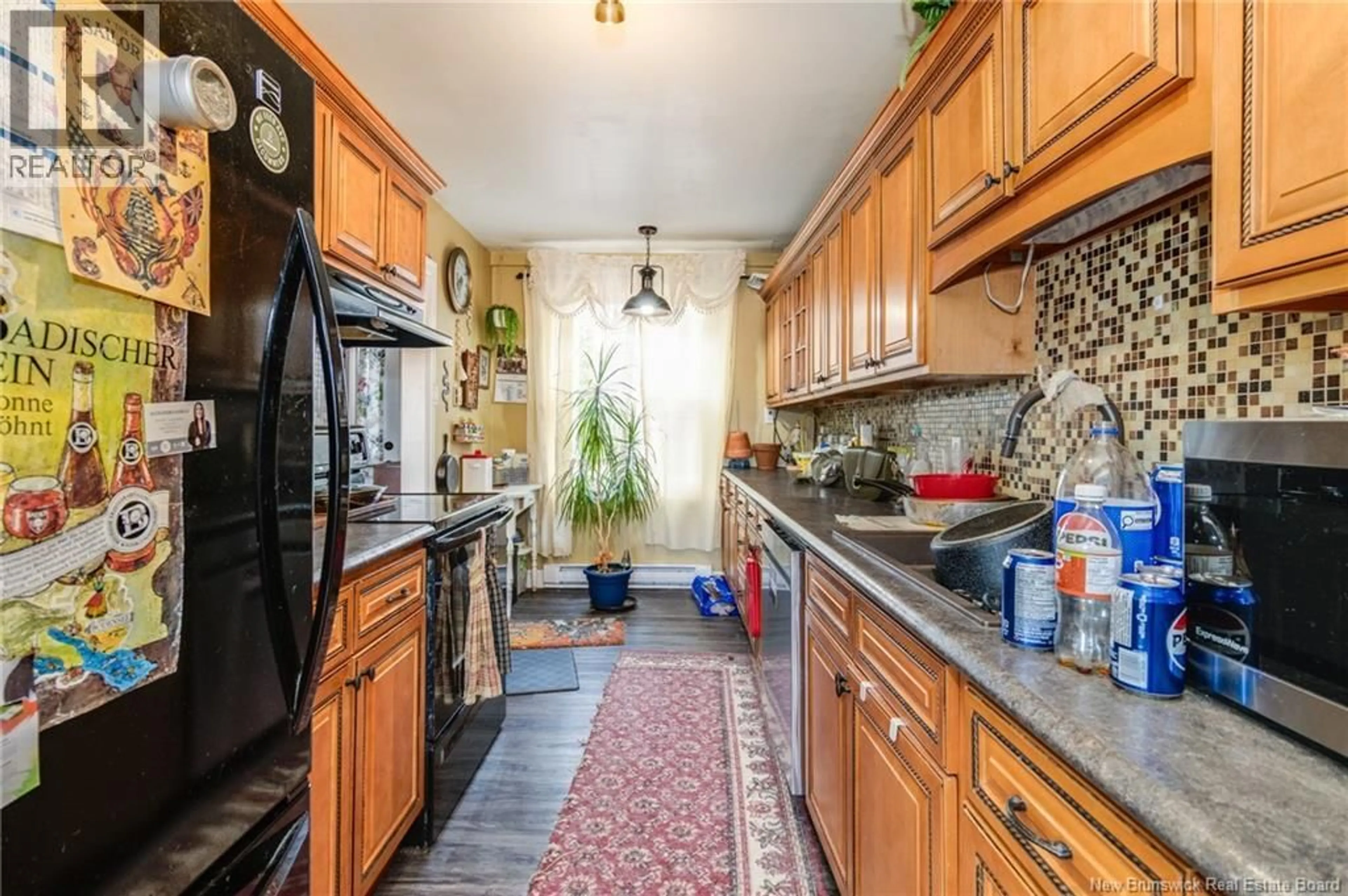 Standard kitchen, ceramic/tile floor for 11 DEER PARK, Oromocto New Brunswick E2V1J2