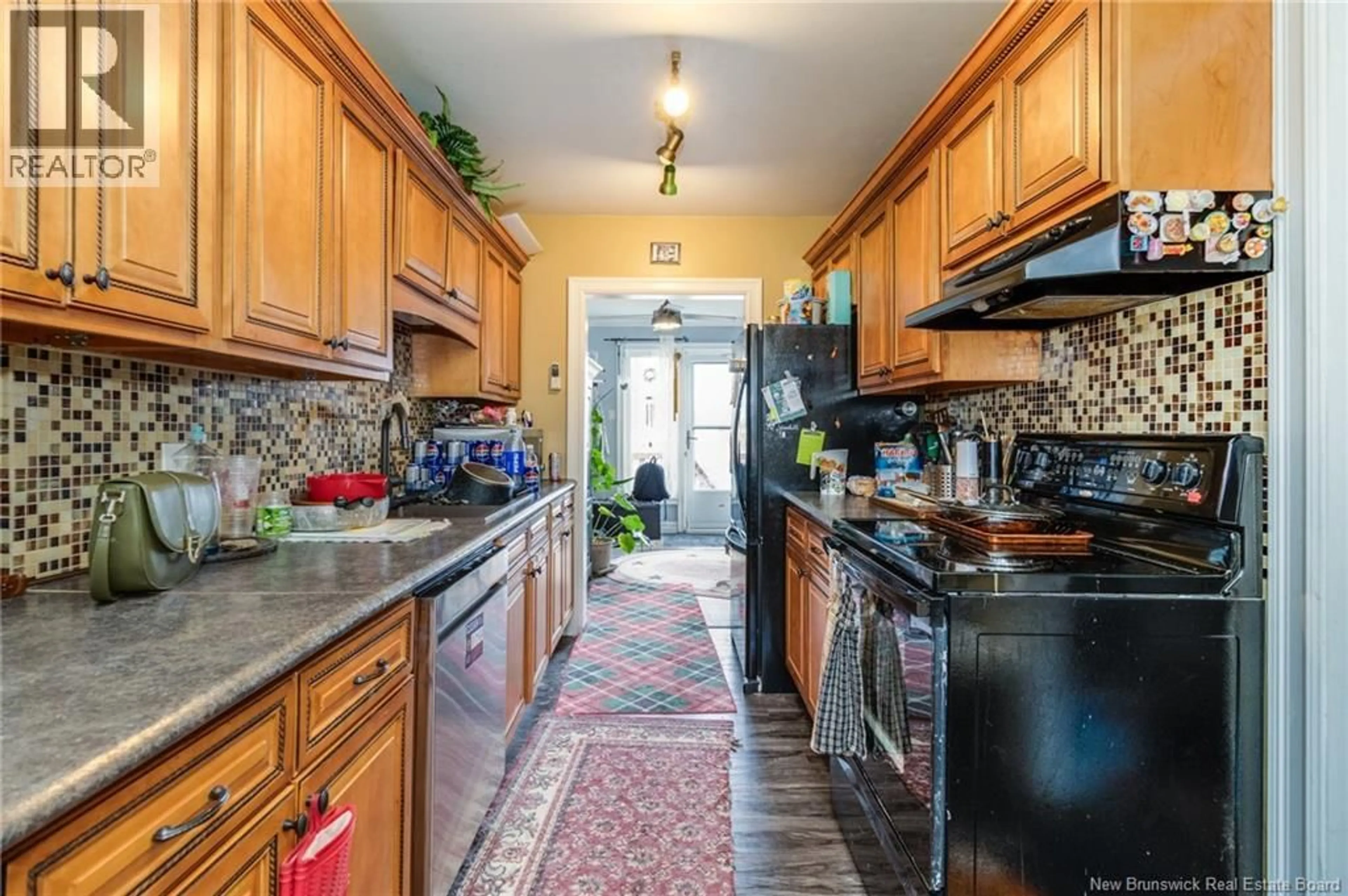 Standard kitchen, ceramic/tile floor for 11 DEER PARK, Oromocto New Brunswick E2V1J2