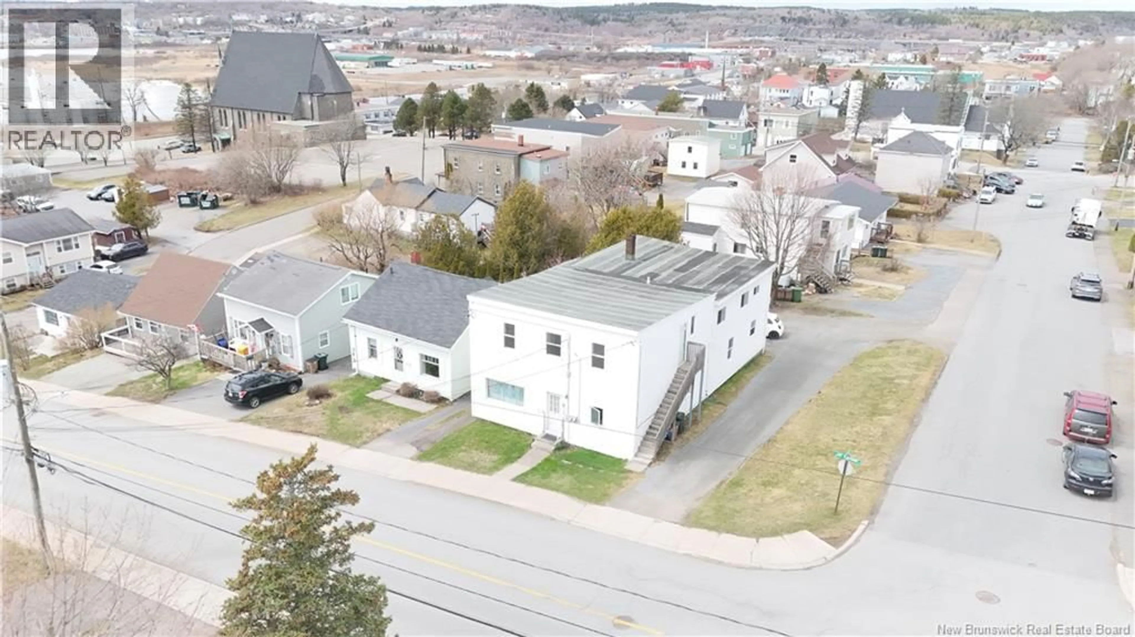 A pic from outside/outdoor area/front of a property/back of a property/a pic from drone, street for 45-47 MOUNT PLEASANT AVE, Saint John New Brunswick E2J1T1