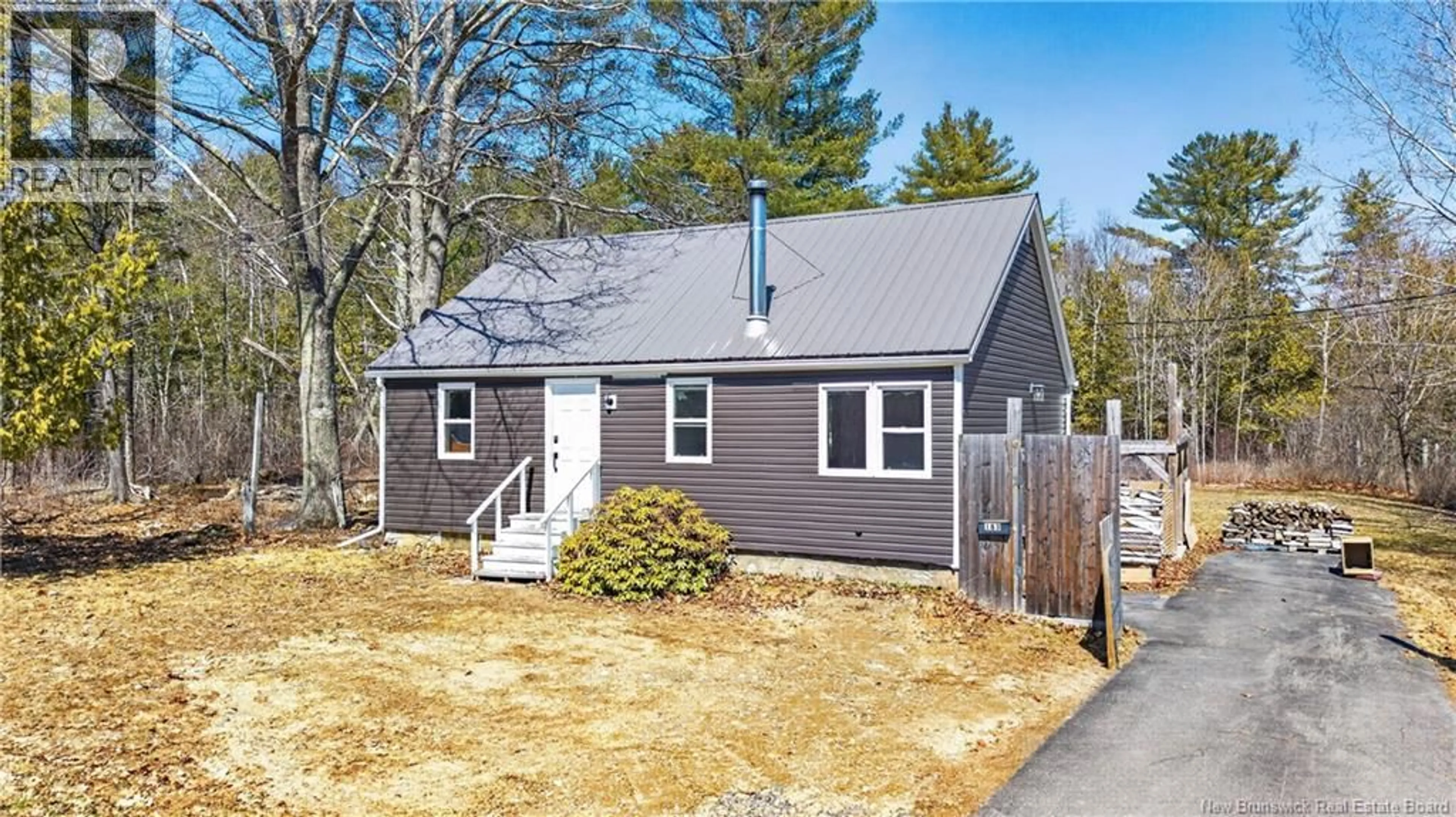 Home with vinyl exterior material, street for 183 UNION STREET, St. Stephen New Brunswick E3L1W2