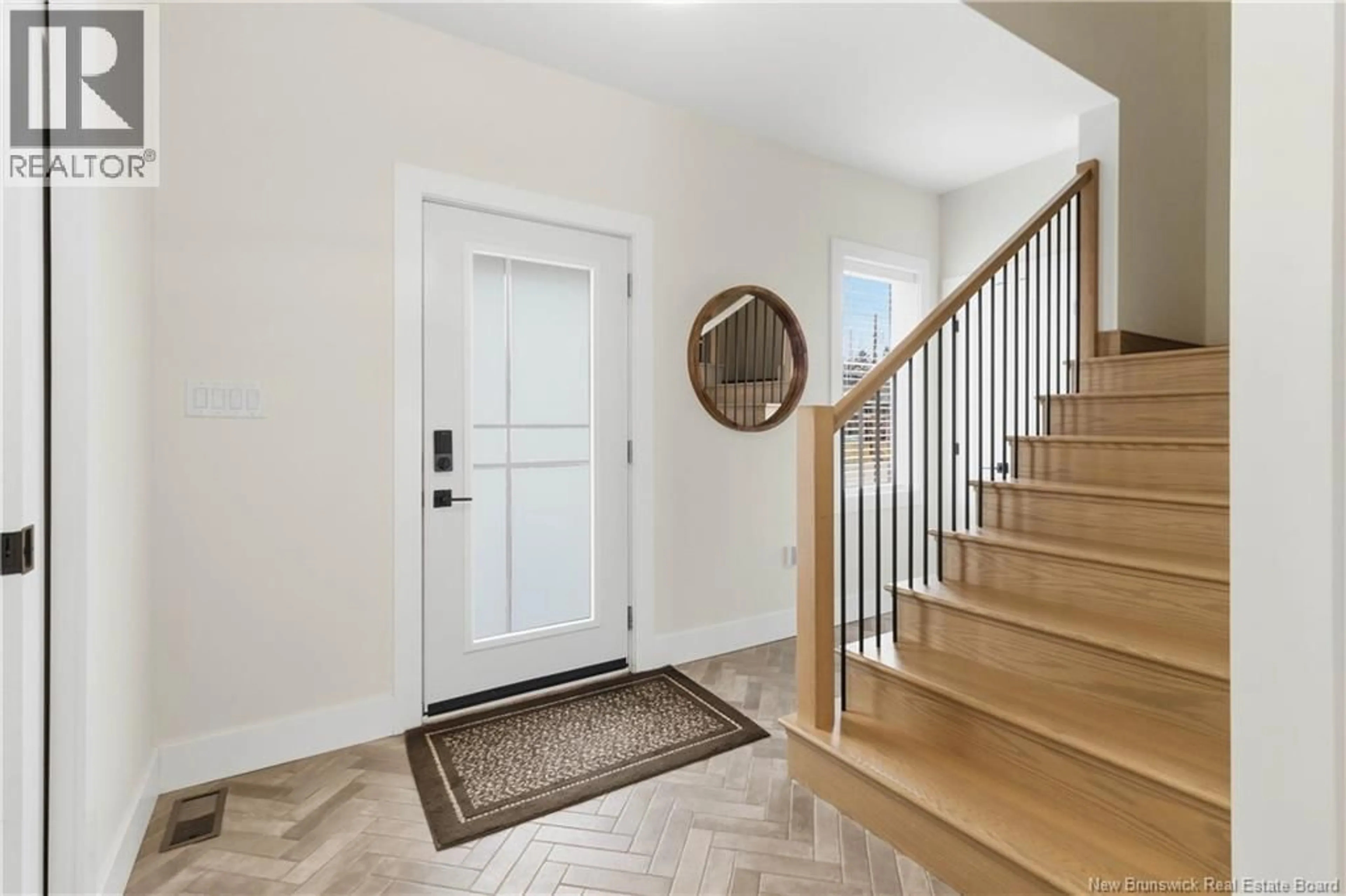 Indoor entryway for 3 HEROS COURT, Moncton New Brunswick E1G6A3