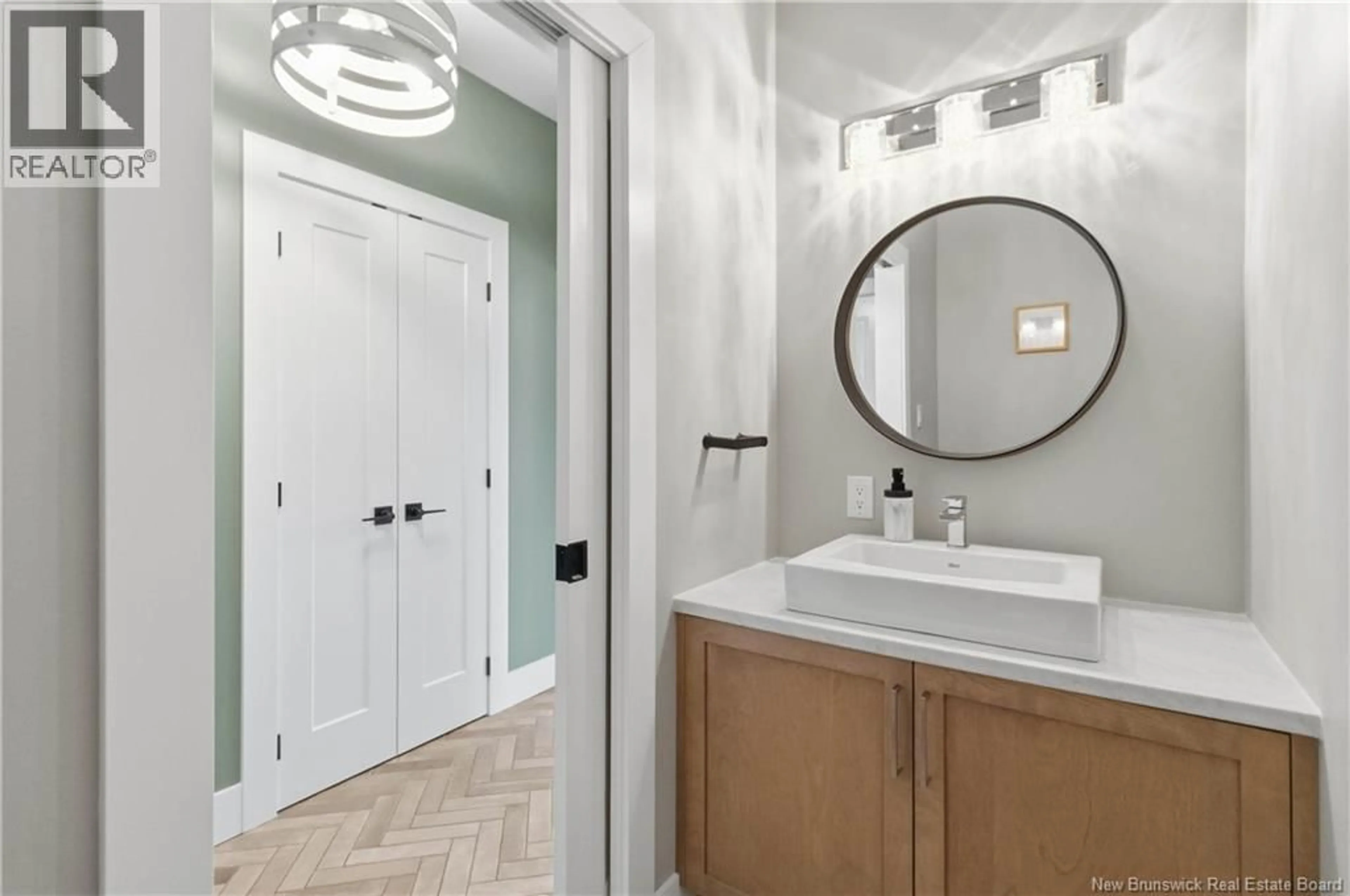 Contemporary bathroom, ceramic/tile floor for 3 HEROS COURT, Moncton New Brunswick E1G6A3