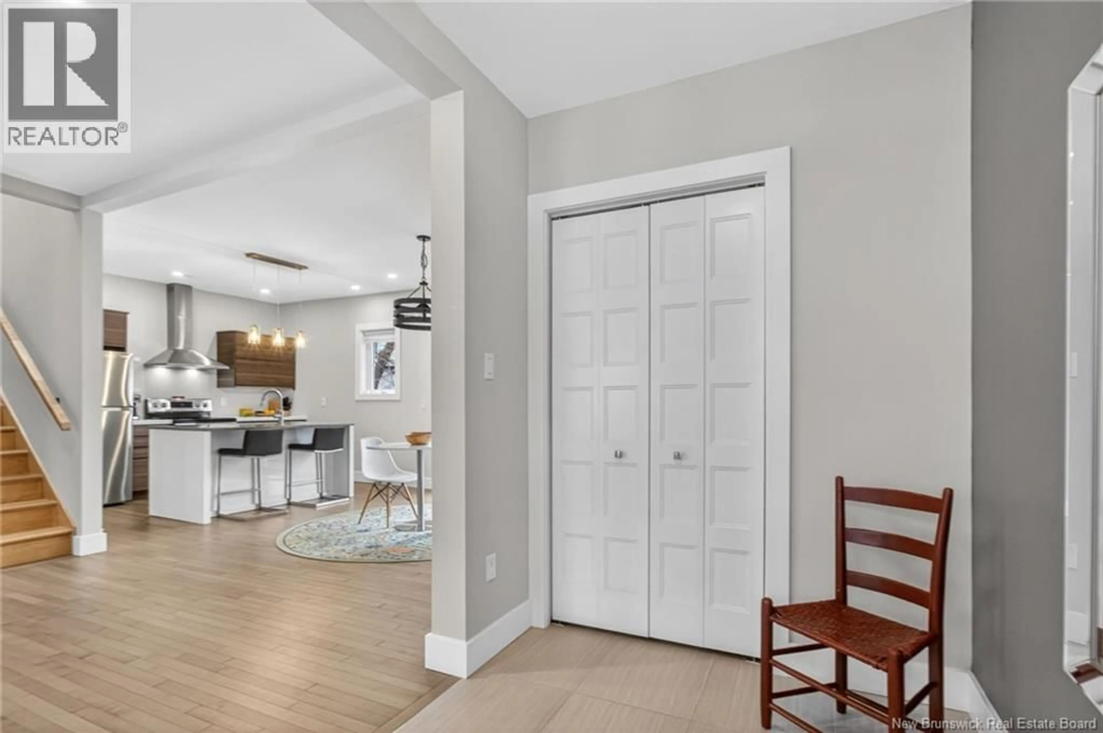 Indoor entryway for 21 PORTLEDGE, Moncton New Brunswick E1C5S6