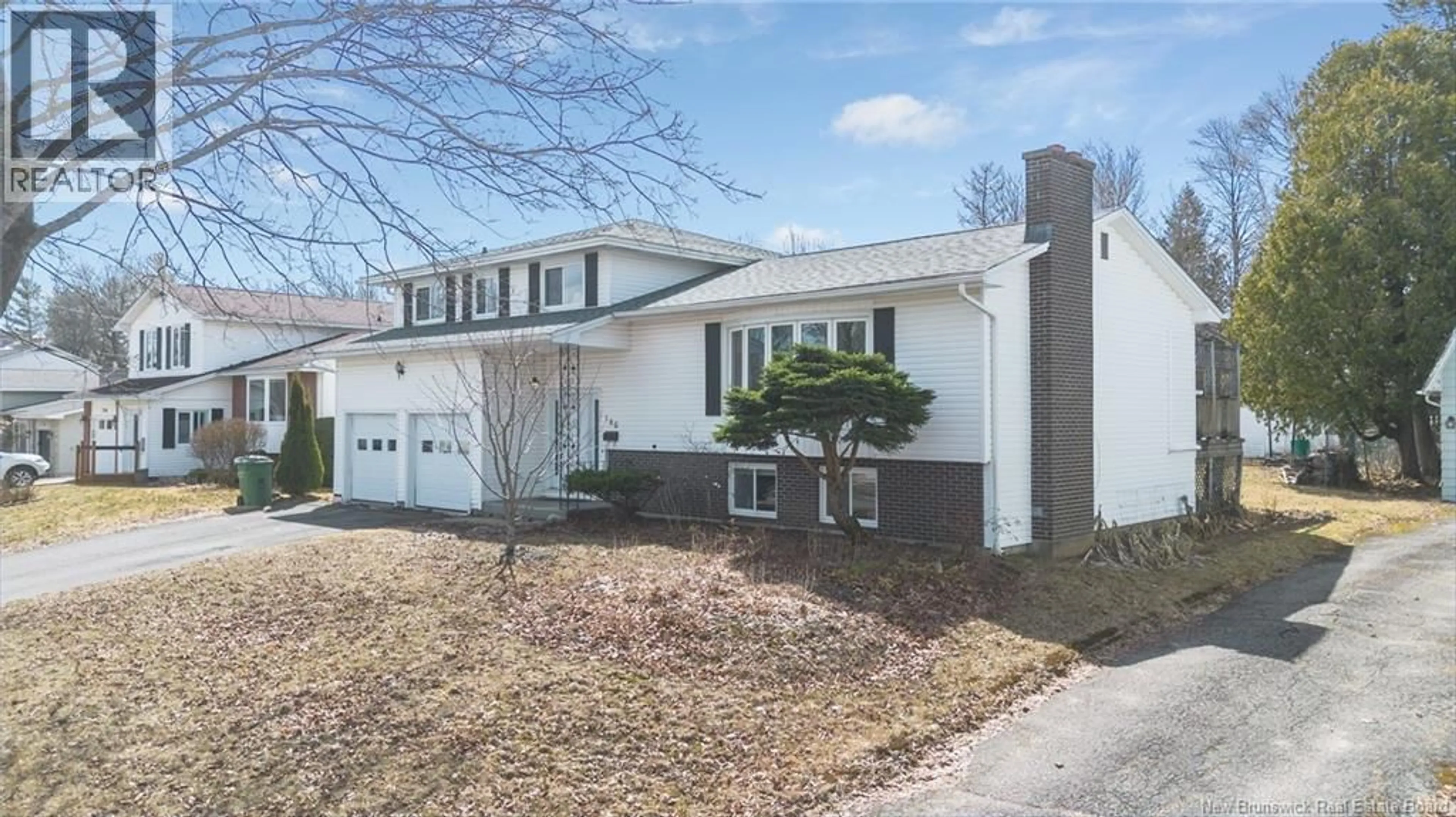 Home with vinyl exterior material, street for 186 WILLINGDON STREET, Fredericton New Brunswick E3B3A5