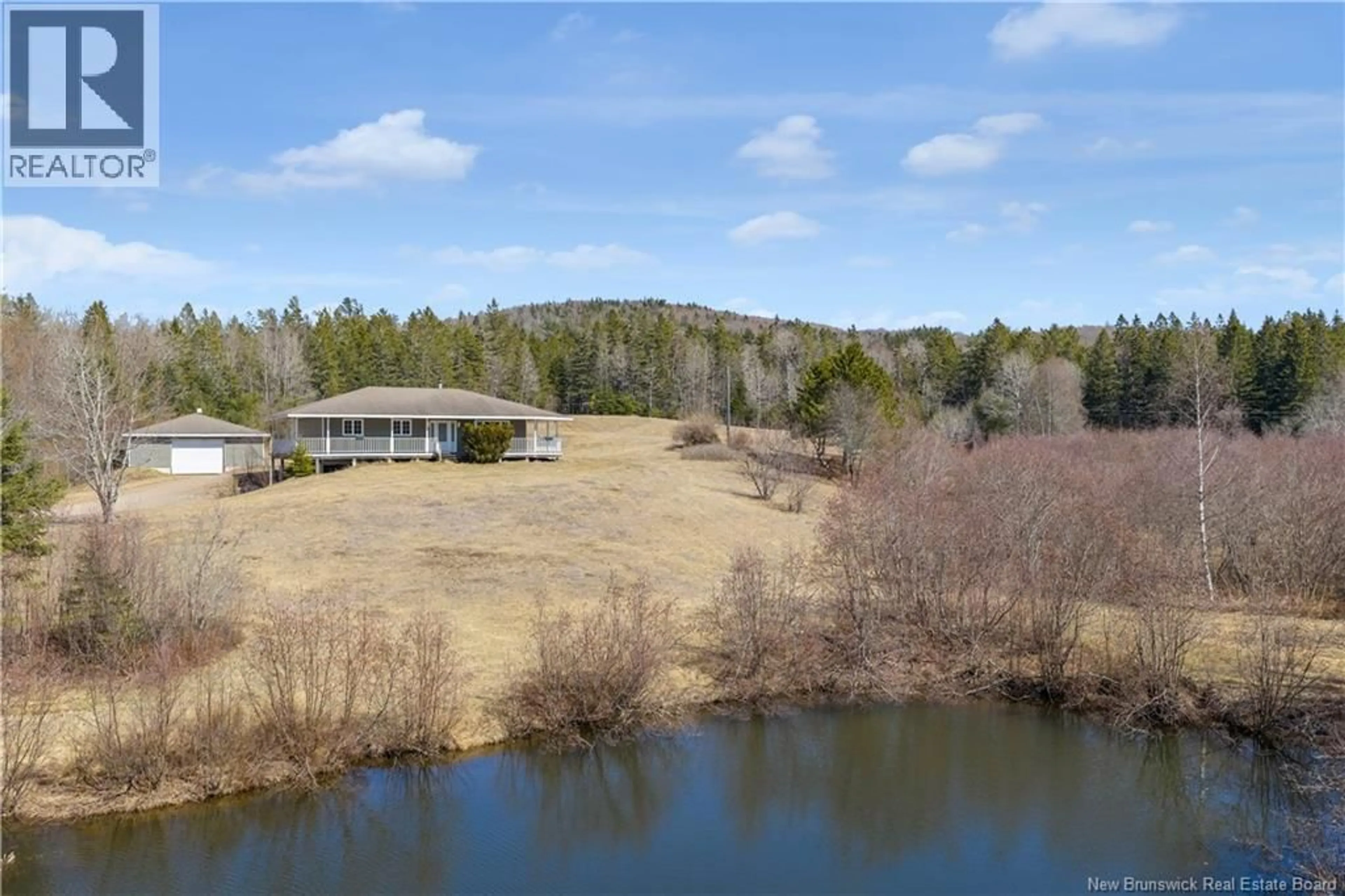 A pic from outside/outdoor area/front of a property/back of a property/a pic from drone, water/lake/river/ocean view for 949 ROUTE 865, Southfield New Brunswick E4E5P5