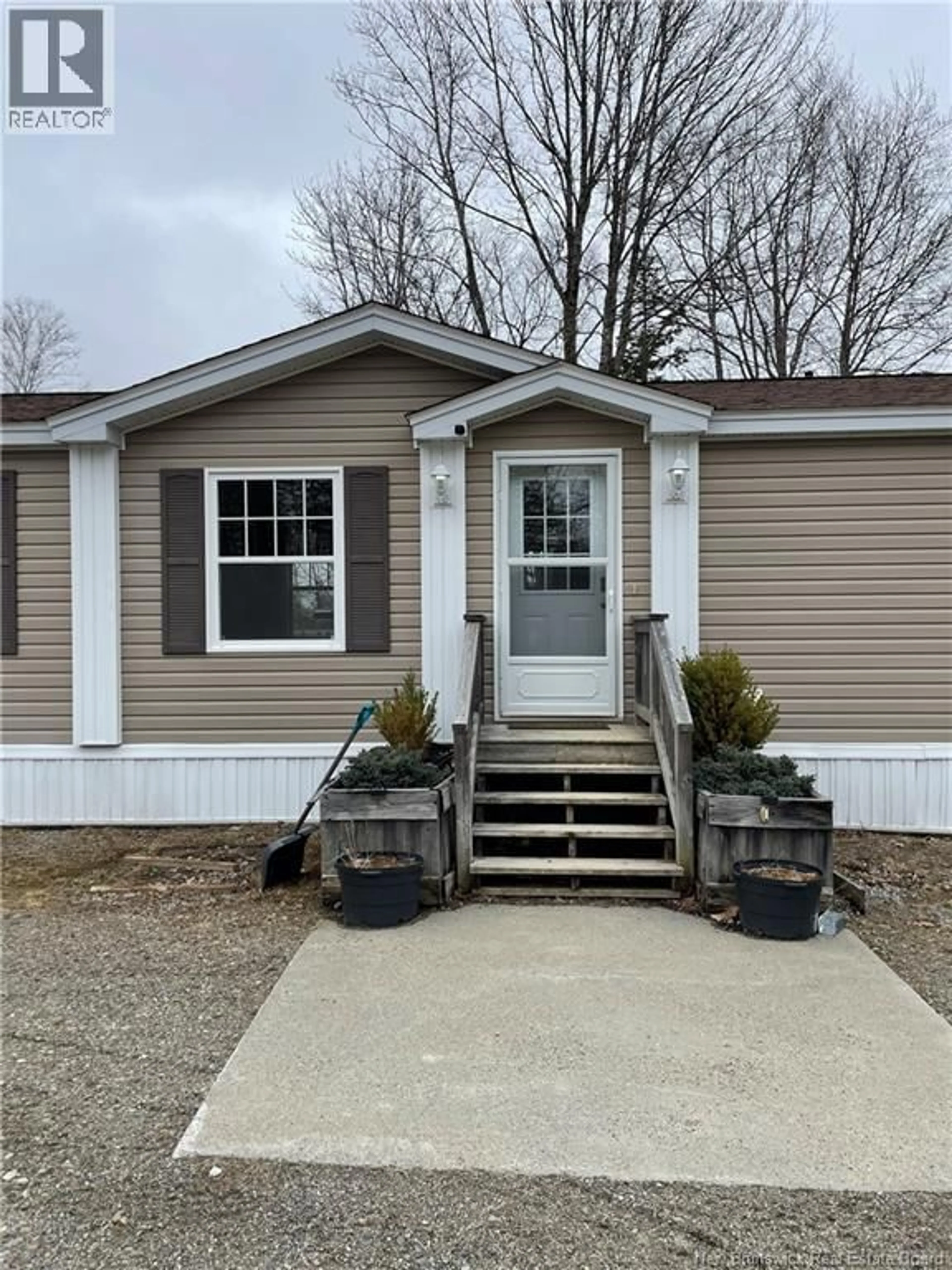 Home with vinyl exterior material, street for 200 DEWOLFE ROAD, Lynnfield New Brunswick E5A1W7