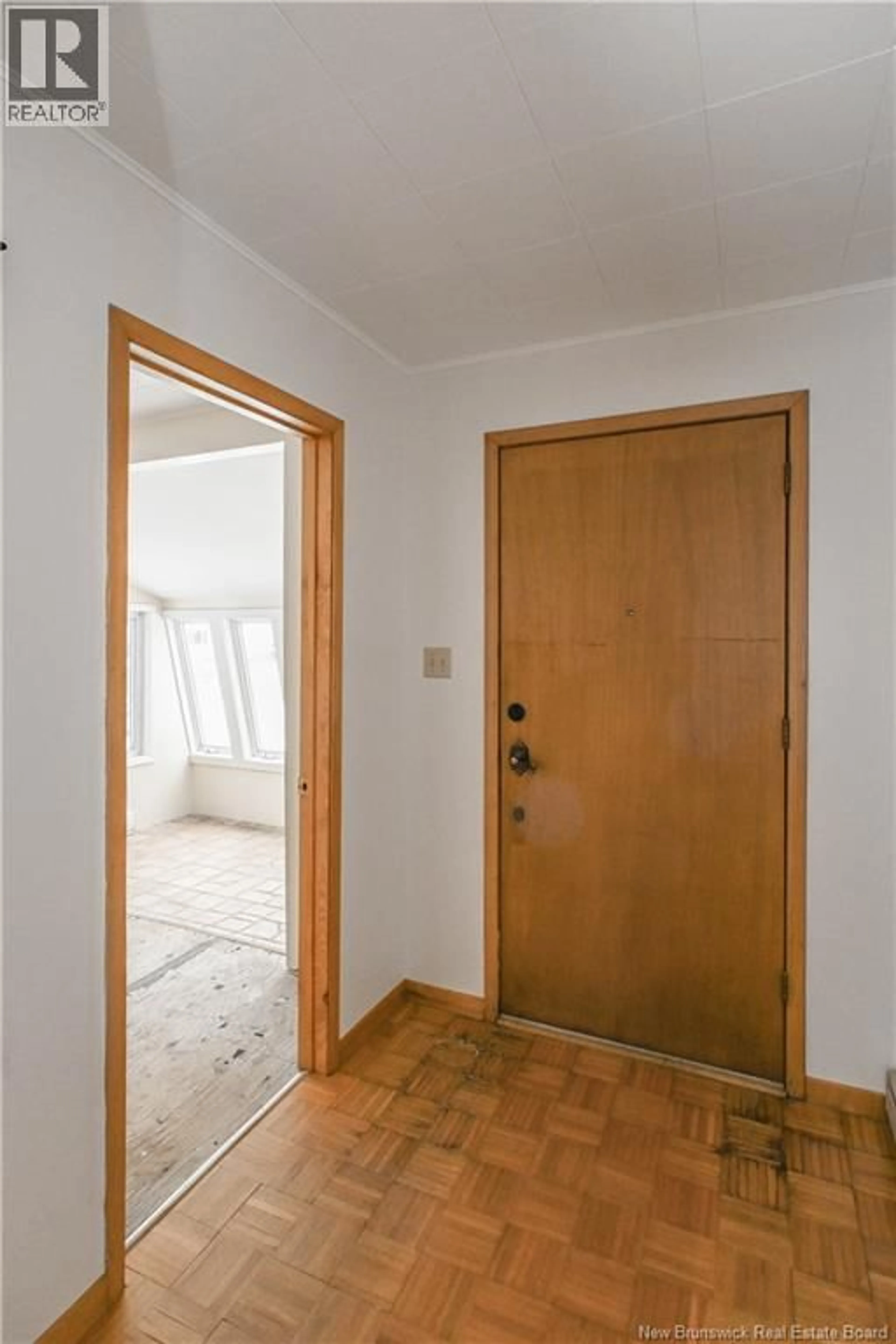 Indoor entryway for 568 DES ACADIENS BOULEVARD, Bertrand New Brunswick E1W1G6