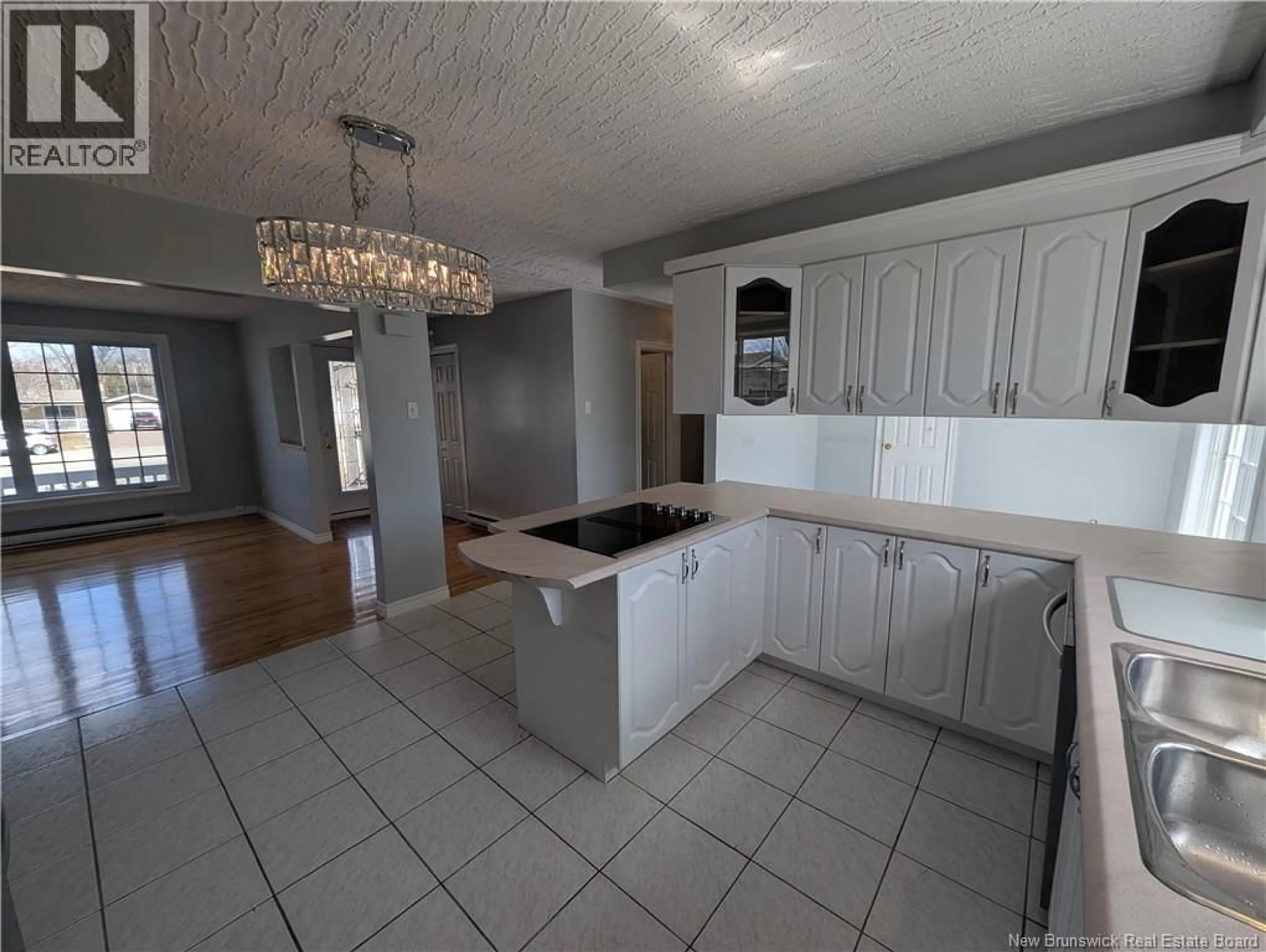 Open concept kitchen, ceramic/tile floor for 1055 VANIER, Bathurst New Brunswick E2A3N4