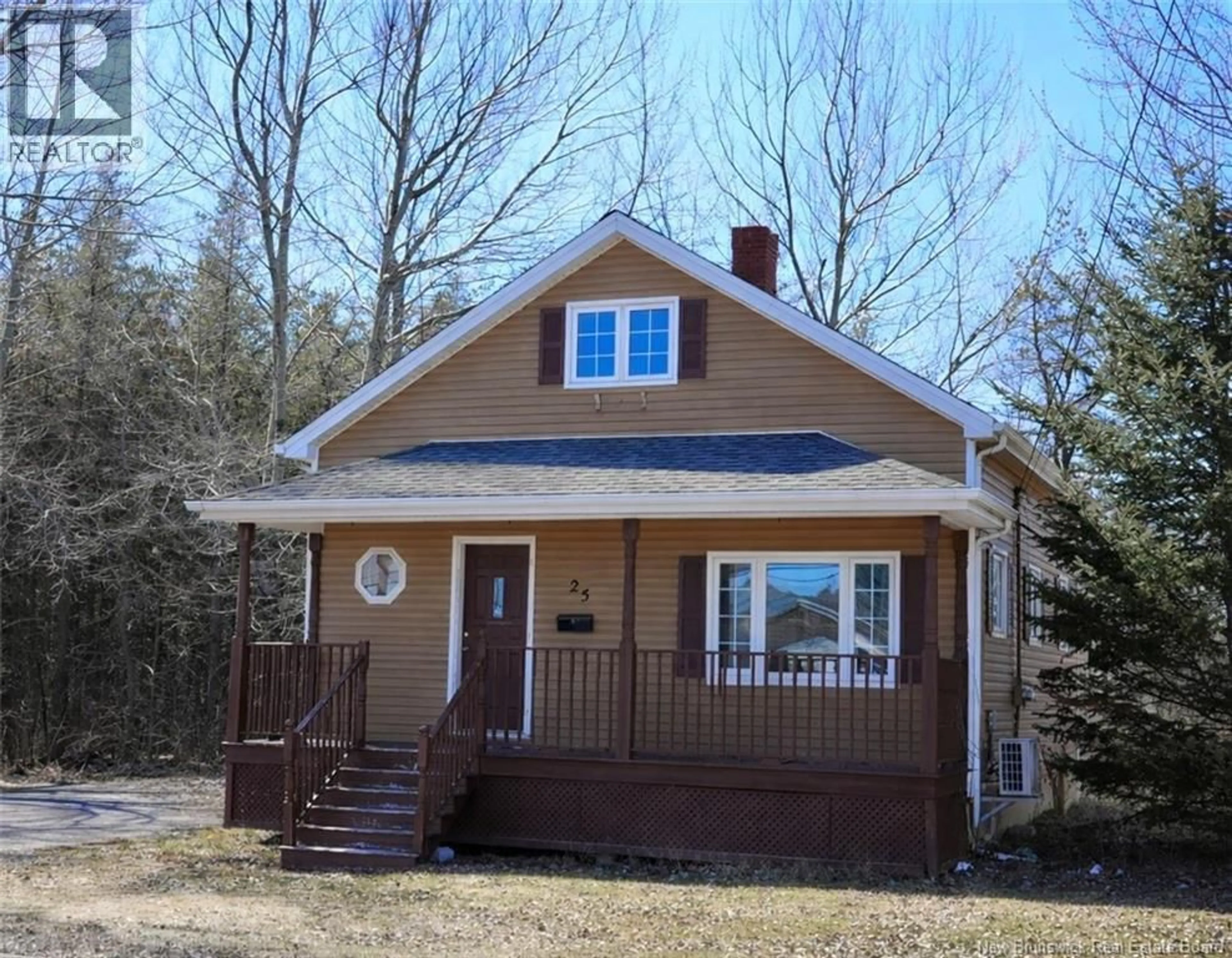 Home with vinyl exterior material, street for 25 LORETTE, Dieppe New Brunswick E1A2E8