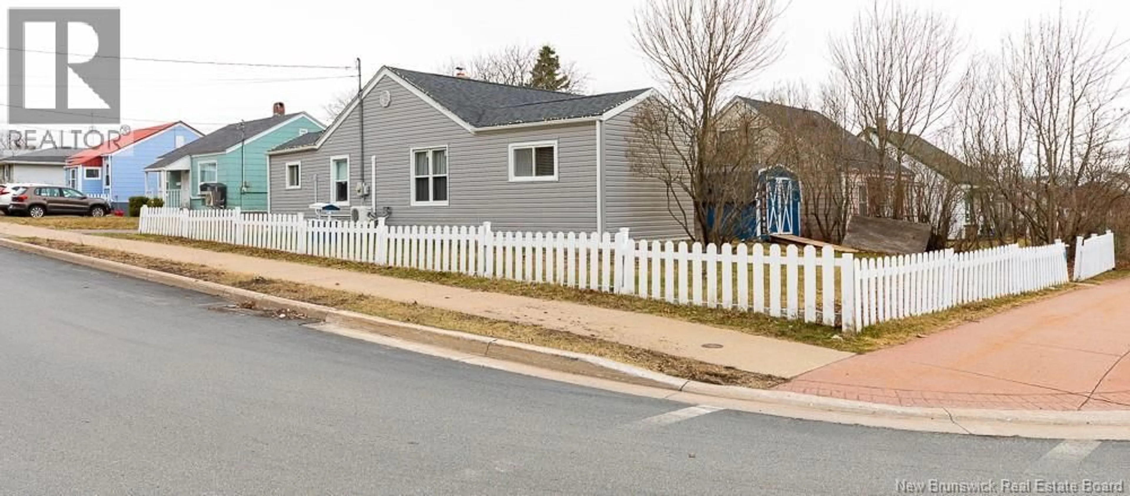 Home with vinyl exterior material, street for 275 MARKET PLACE, Saint John New Brunswick E2M1B8