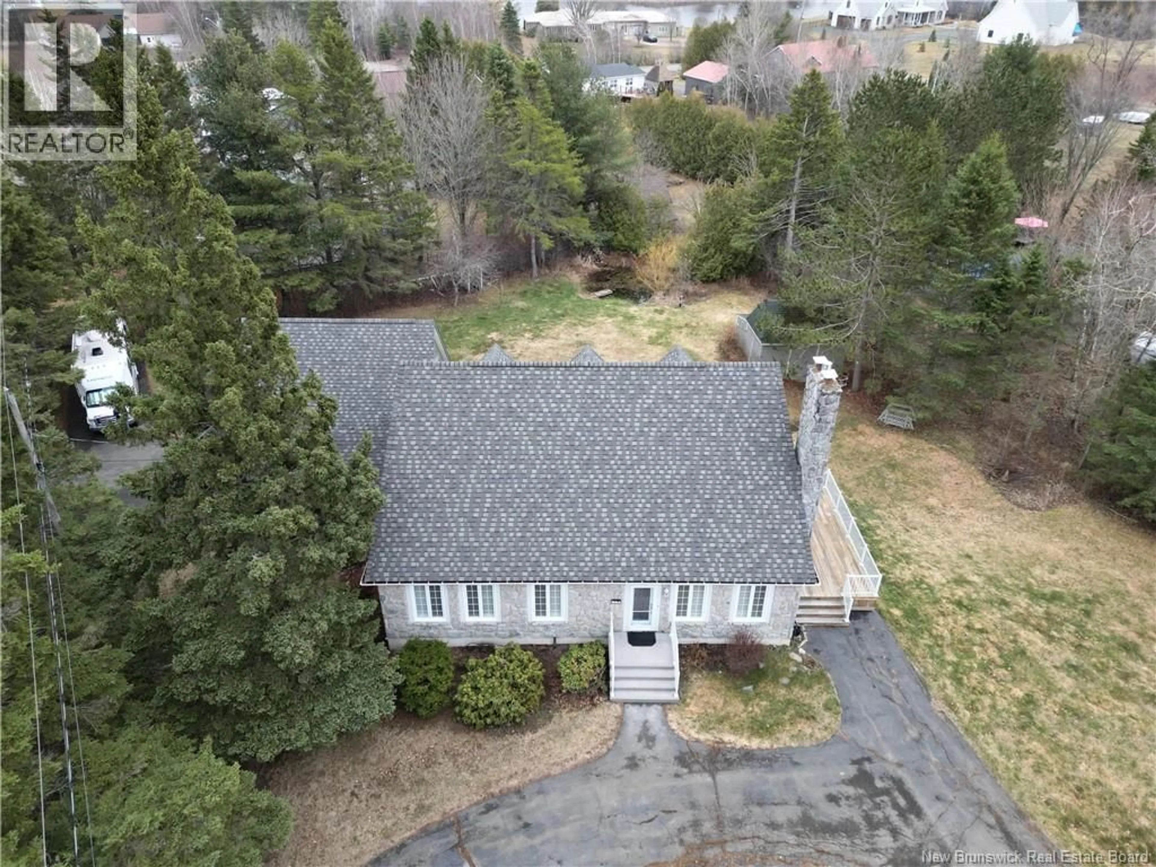 A pic from outside/outdoor area/front of a property/back of a property/a pic from drone, unknown for 38 CORNWALL ROAD, Shediac New Brunswick E4P1P1