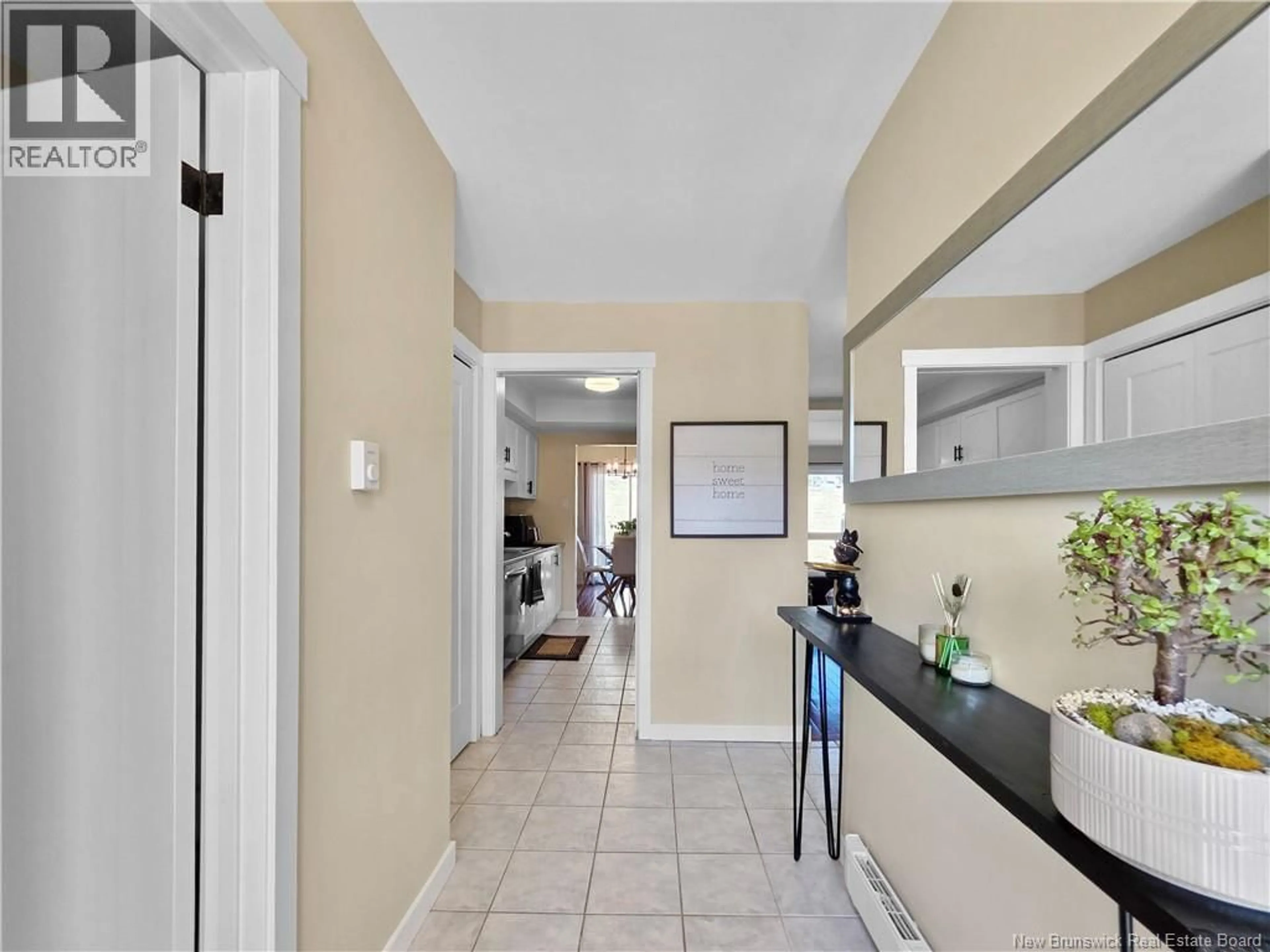 Indoor entryway for 314 WOODWARD AVENUE, Saint John New Brunswick E2K4P9