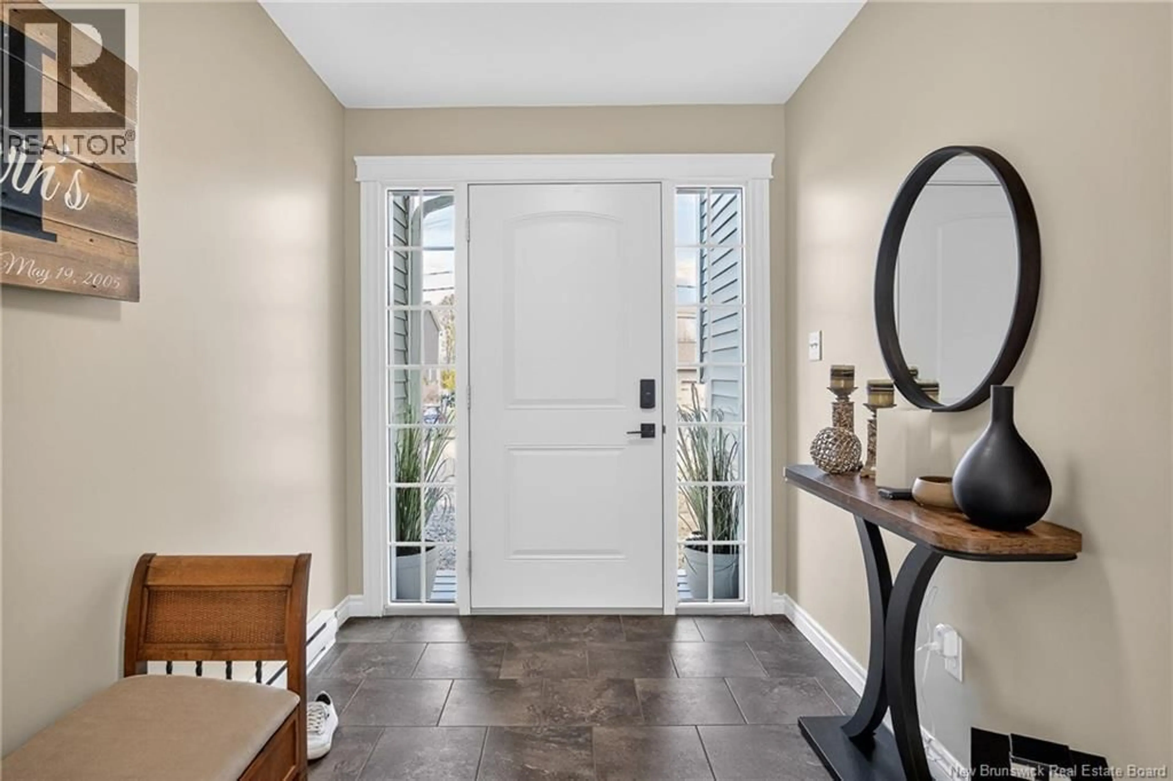 Indoor entryway for 27 JENKINS DRIVE, Quispamsis New Brunswick E2E0J6