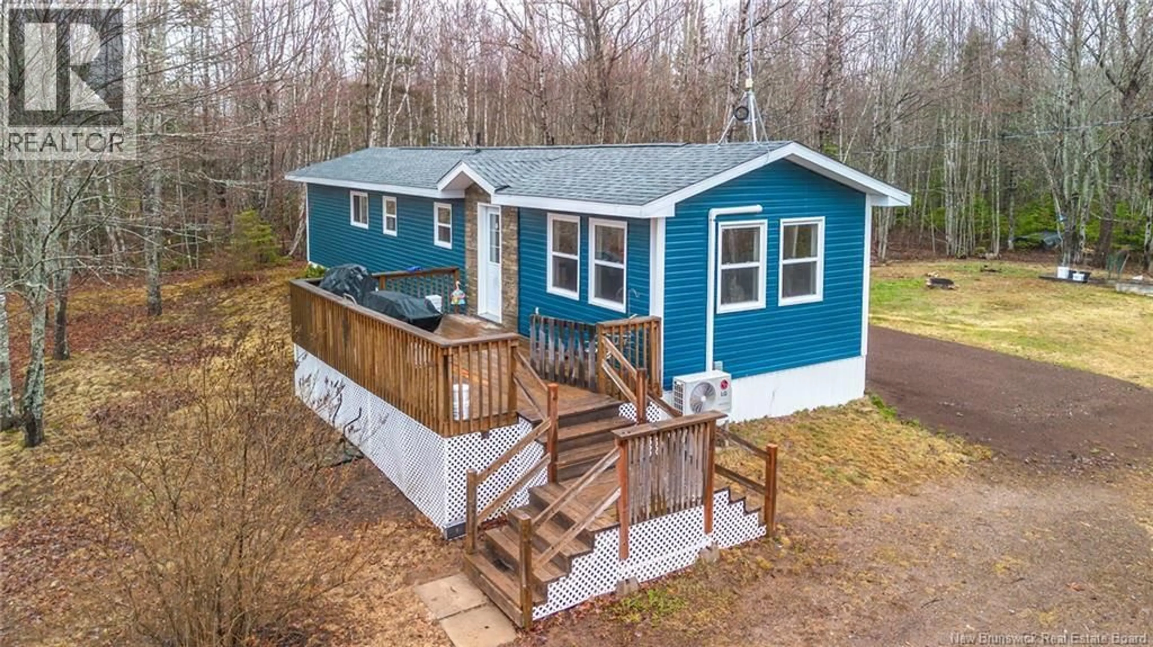 A pic from outside/outdoor area/front of a property/back of a property/a pic from drone, unknown for 16 MURRAY ROAD, Colpitts Settlement New Brunswick E4J1H9