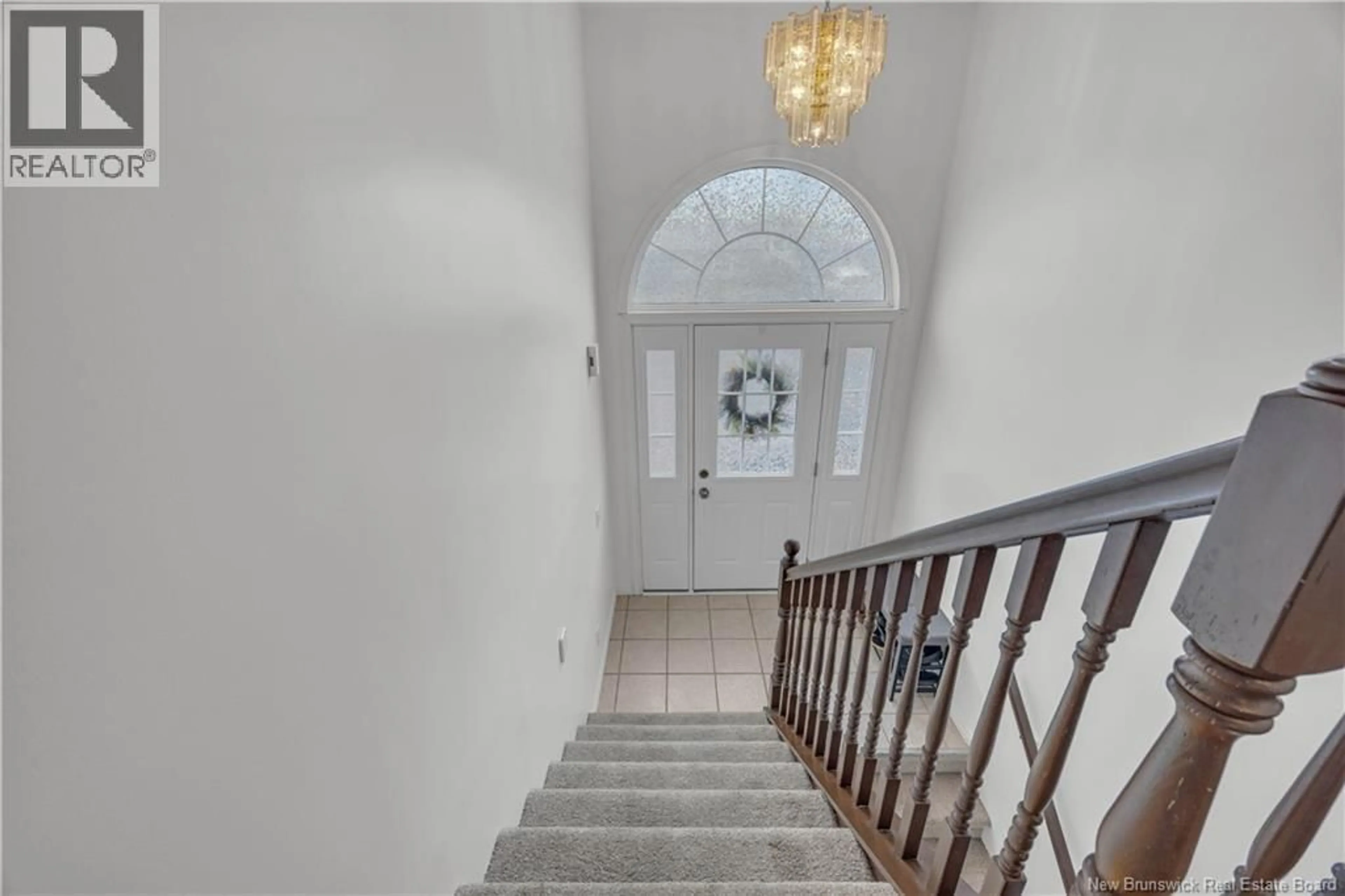 Indoor foyer for 29 LONGVIEW COURT, Saint John New Brunswick E2J4N2