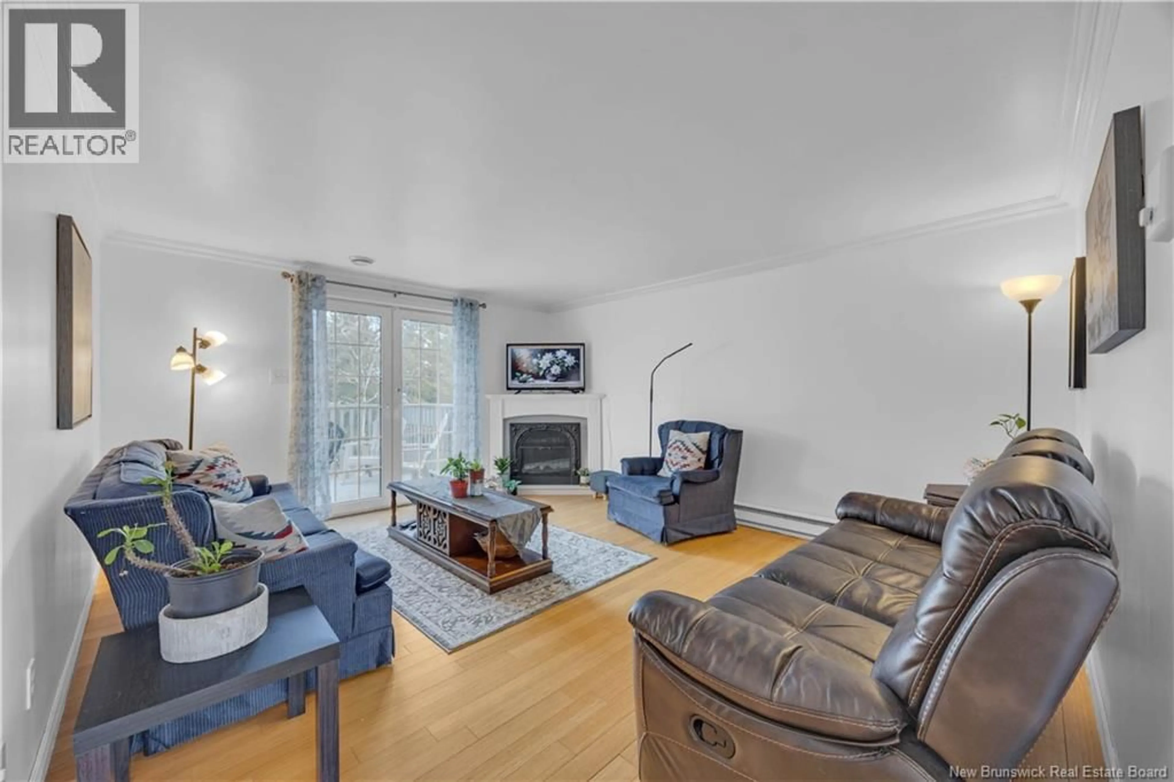 Living room with furniture, unknown for 29 LONGVIEW COURT, Saint John New Brunswick E2J4N2