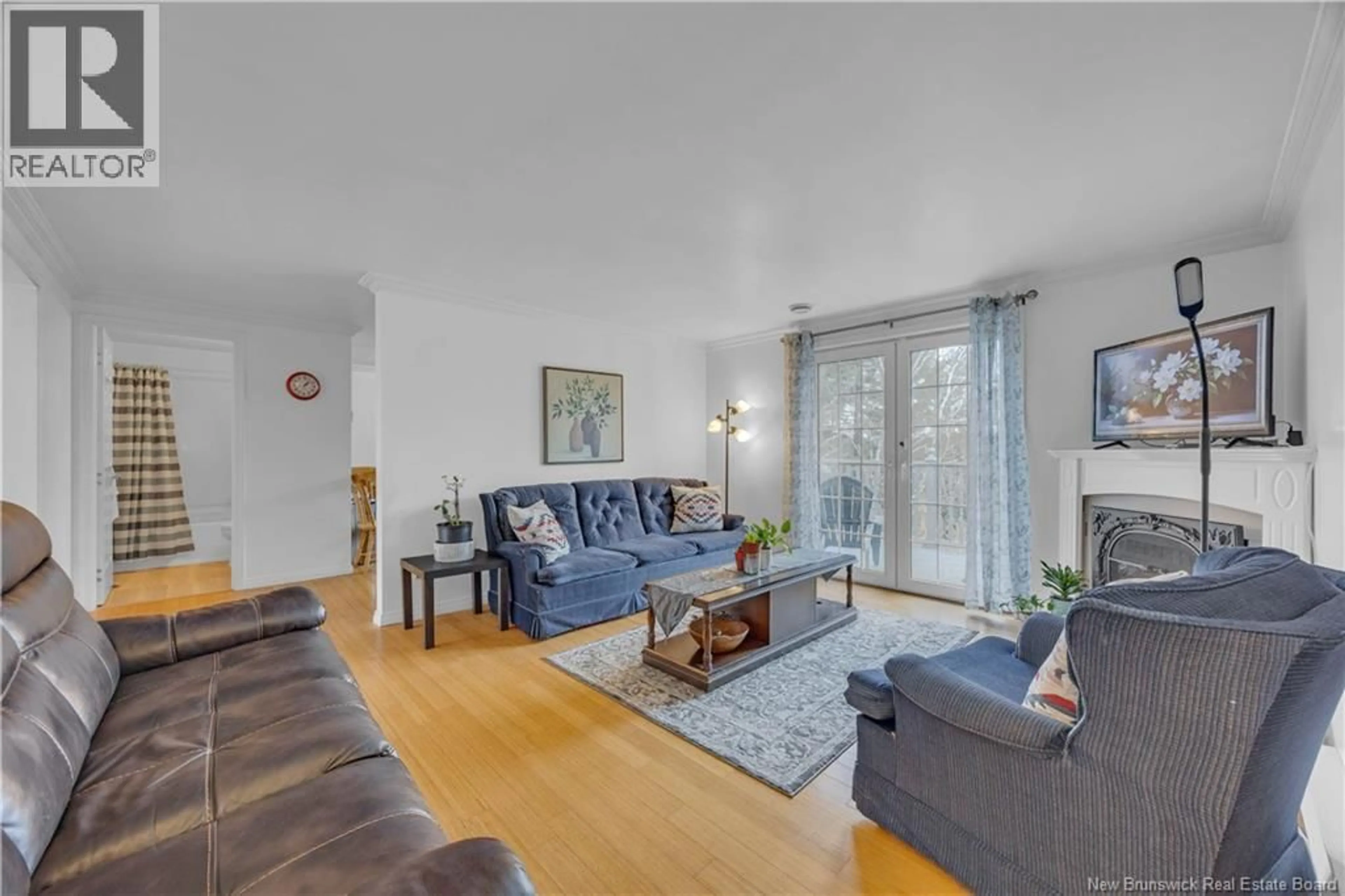 Living room with furniture, unknown for 29 LONGVIEW COURT, Saint John New Brunswick E2J4N2