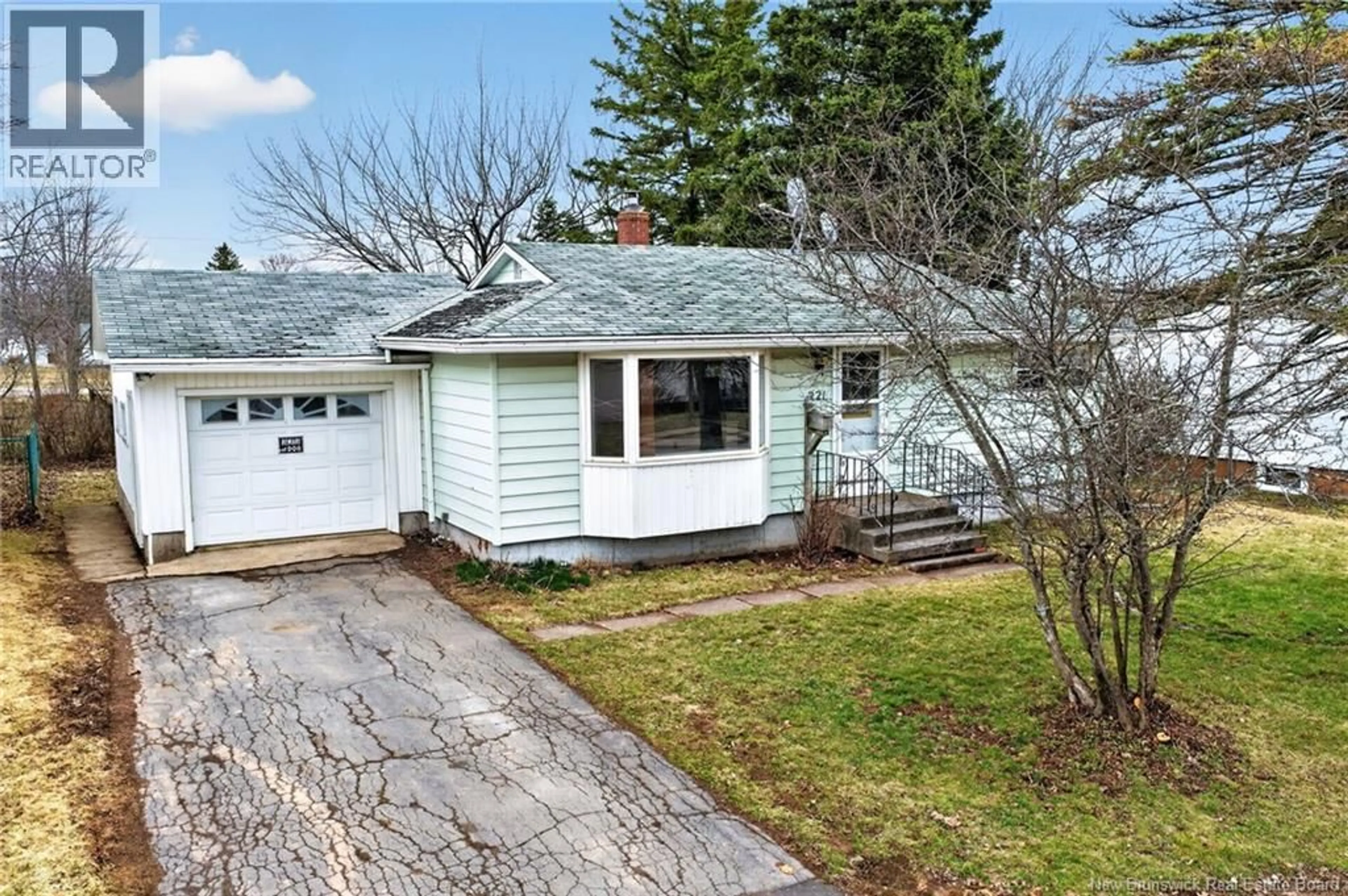 Home with vinyl exterior material, street for 221 BUCKINGHAM AVENUE, Riverview New Brunswick E1B2N6