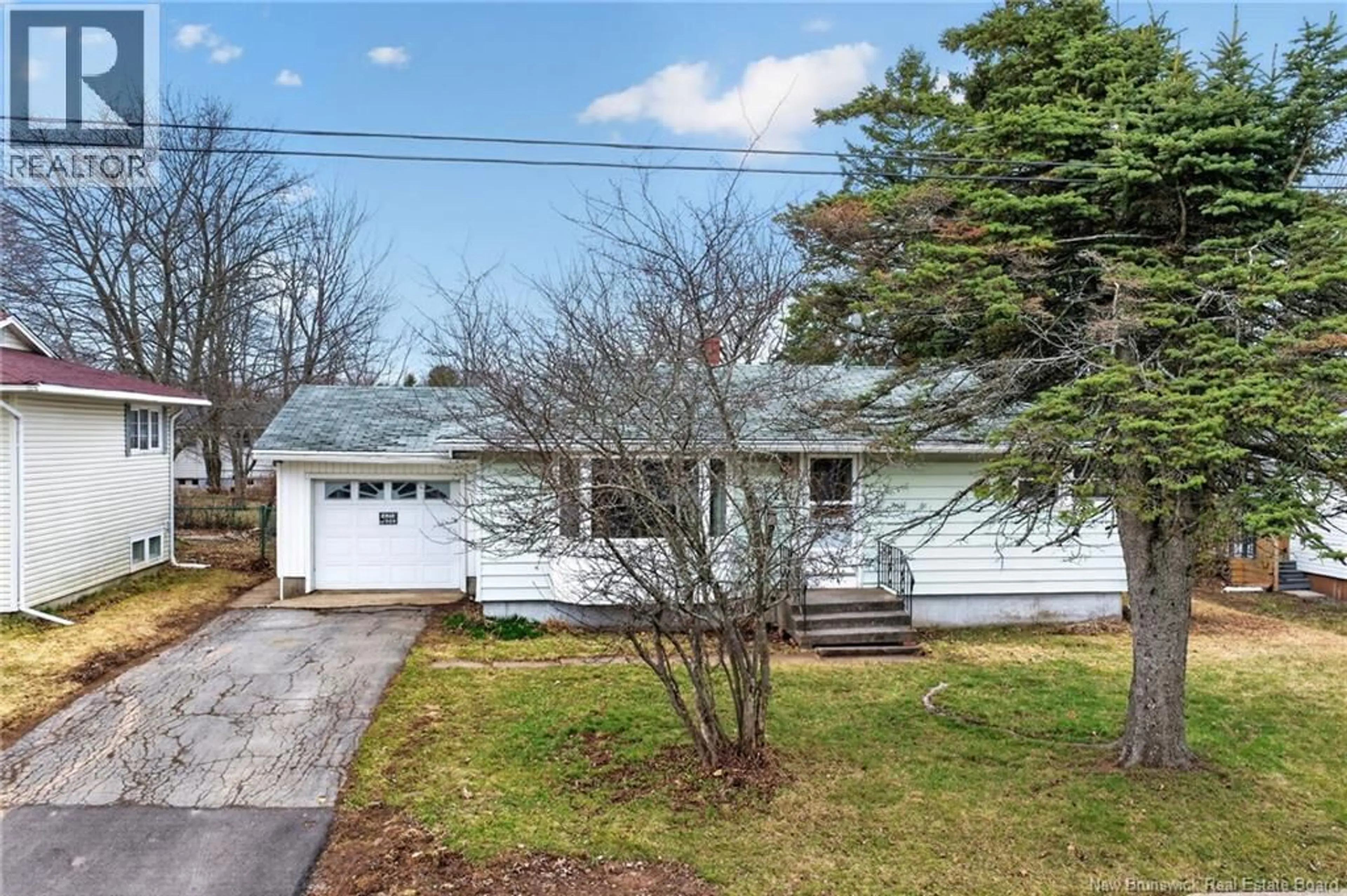 Home with vinyl exterior material, street for 221 BUCKINGHAM AVENUE, Riverview New Brunswick E1B2N6