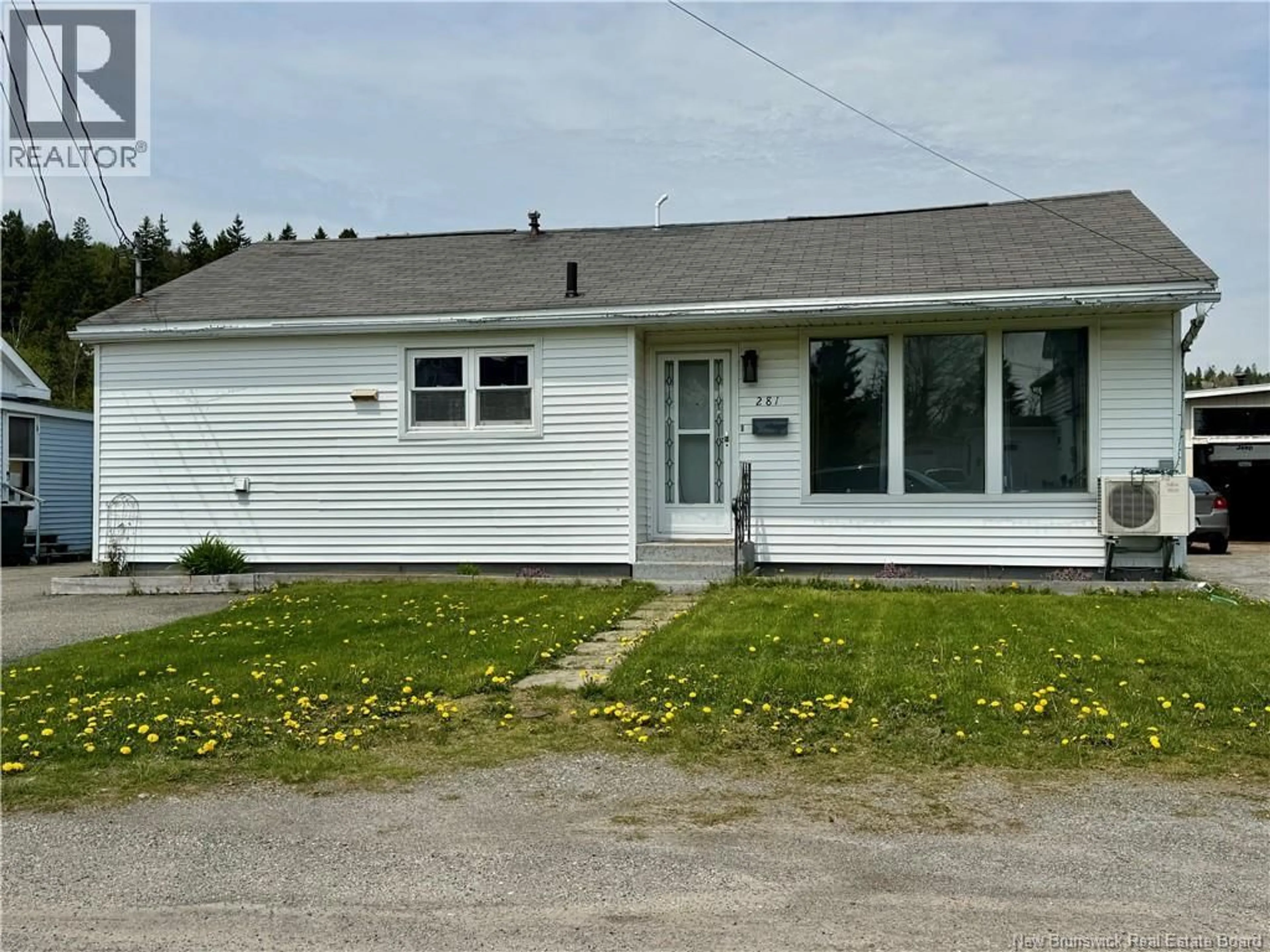 Home with vinyl exterior material, street for 281 SIMPSON DRIVE, Saint John New Brunswick E2H2C8