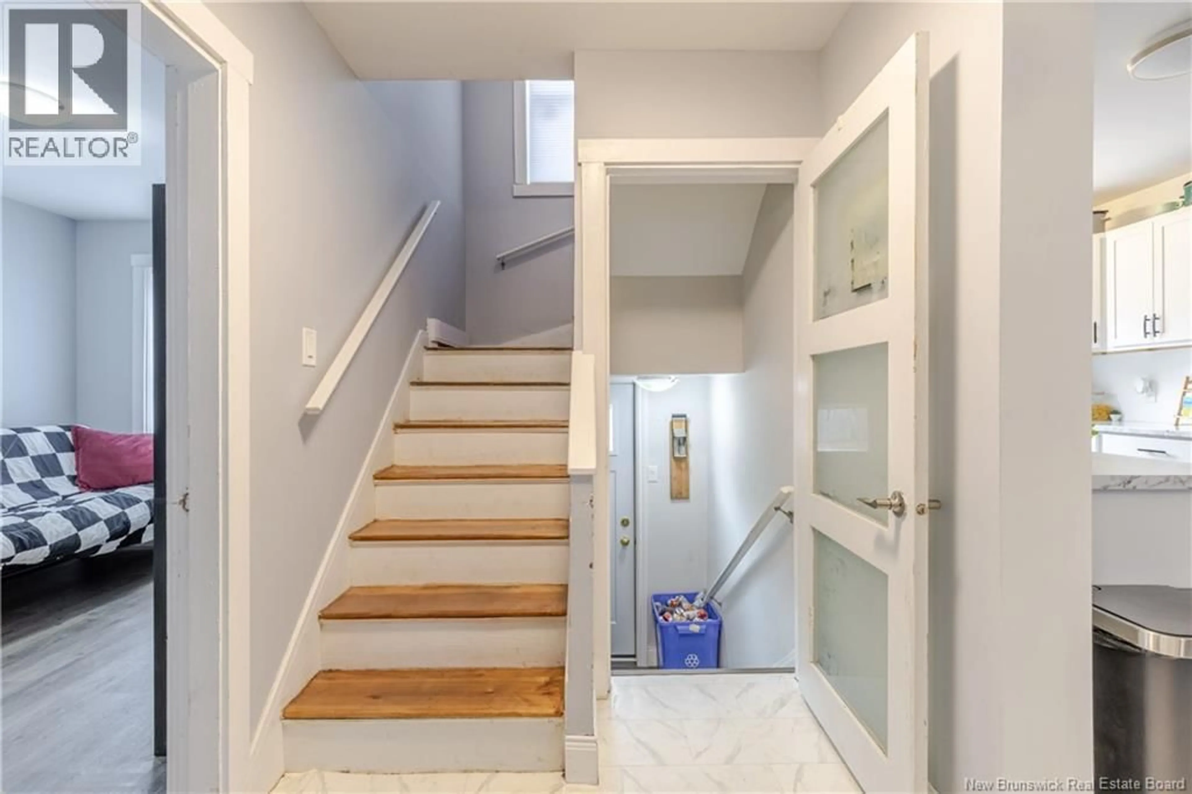 Indoor entryway for 53 VETERANS DRIVE, Fredericton New Brunswick E3A4C6
