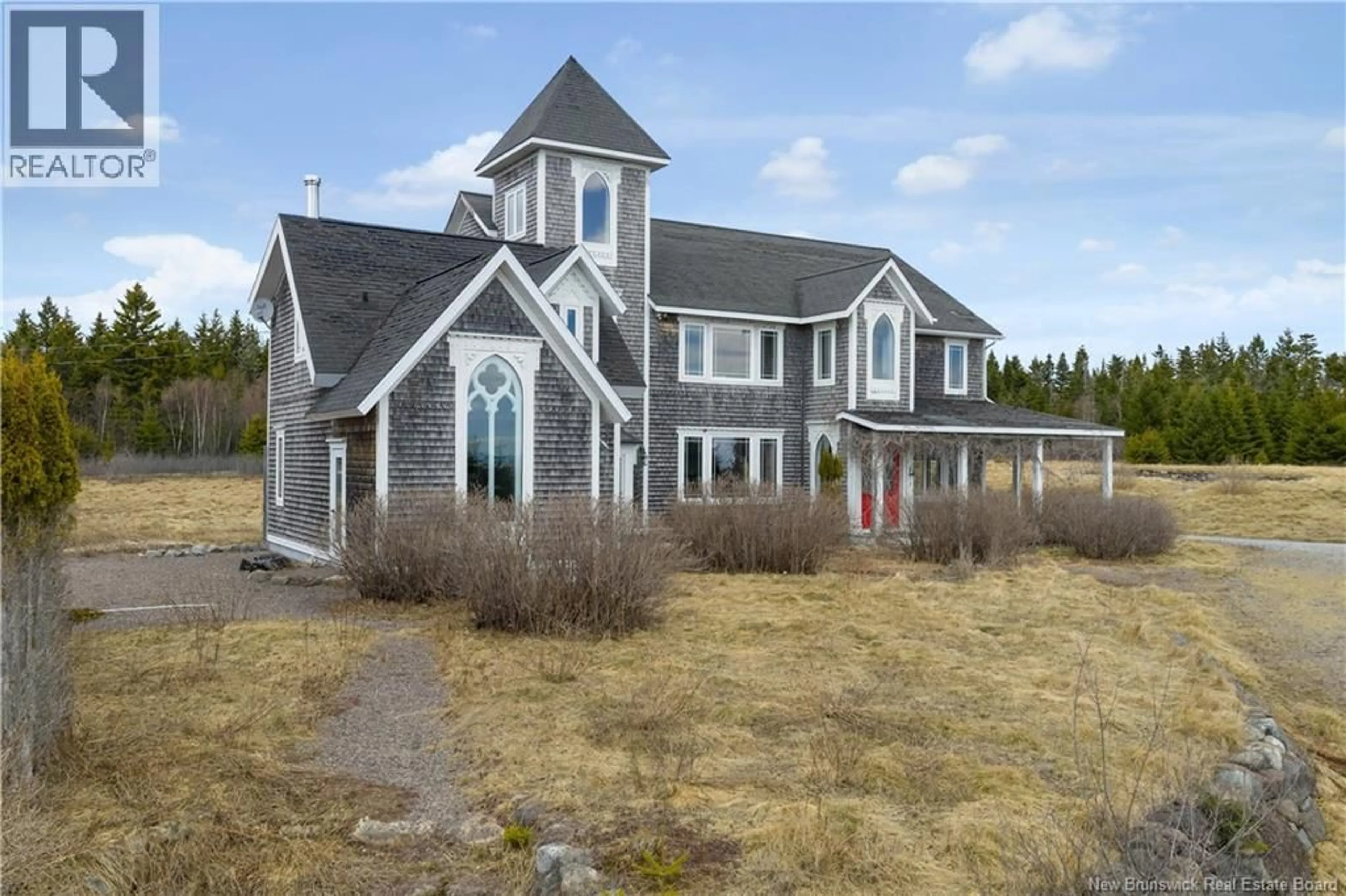 Home with vinyl exterior material, building for 2598 ROUTE 111, St. Martins New Brunswick E5R1G1